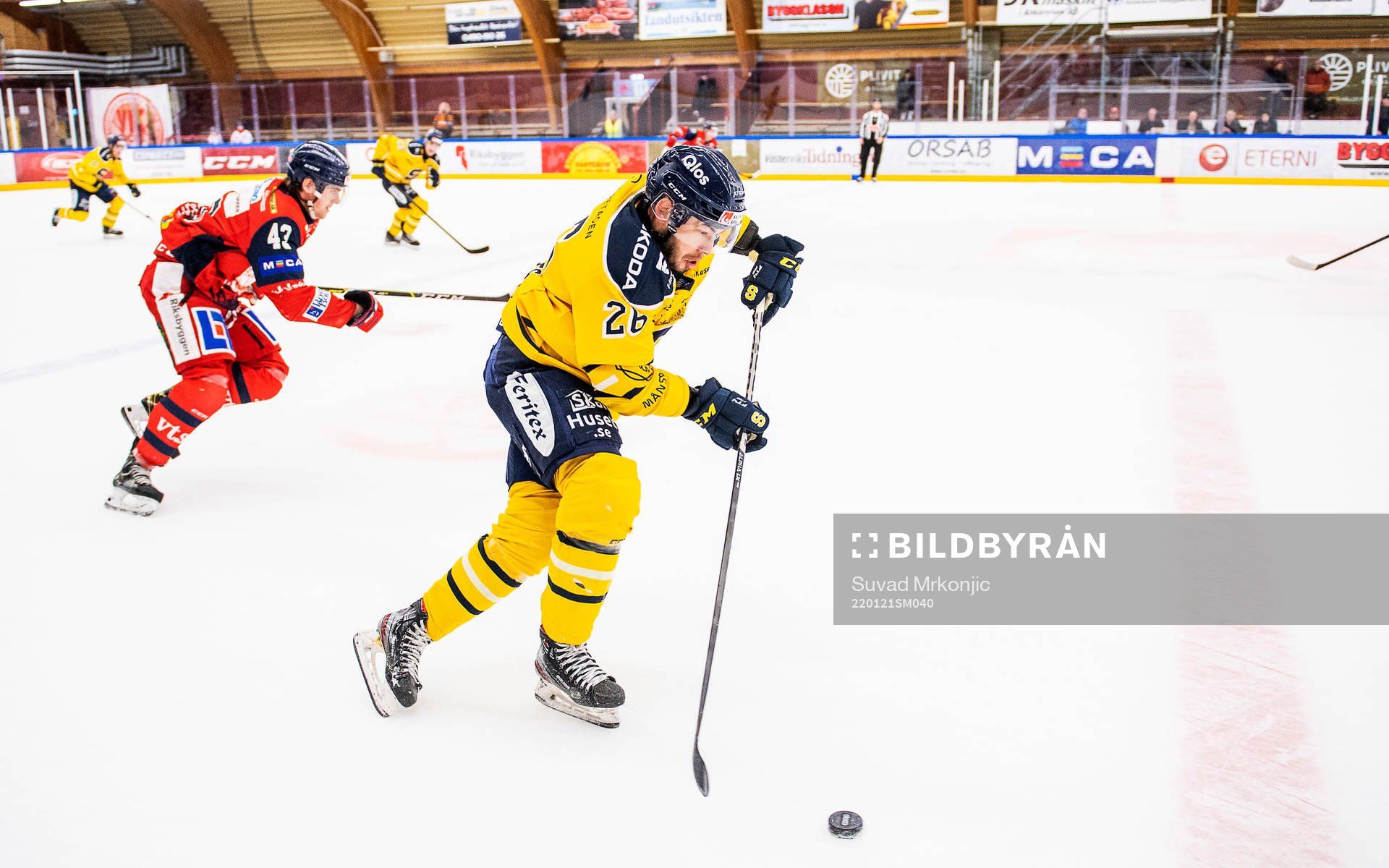 Västerviks Max Krogdahl och Södertäljes Greg Squires