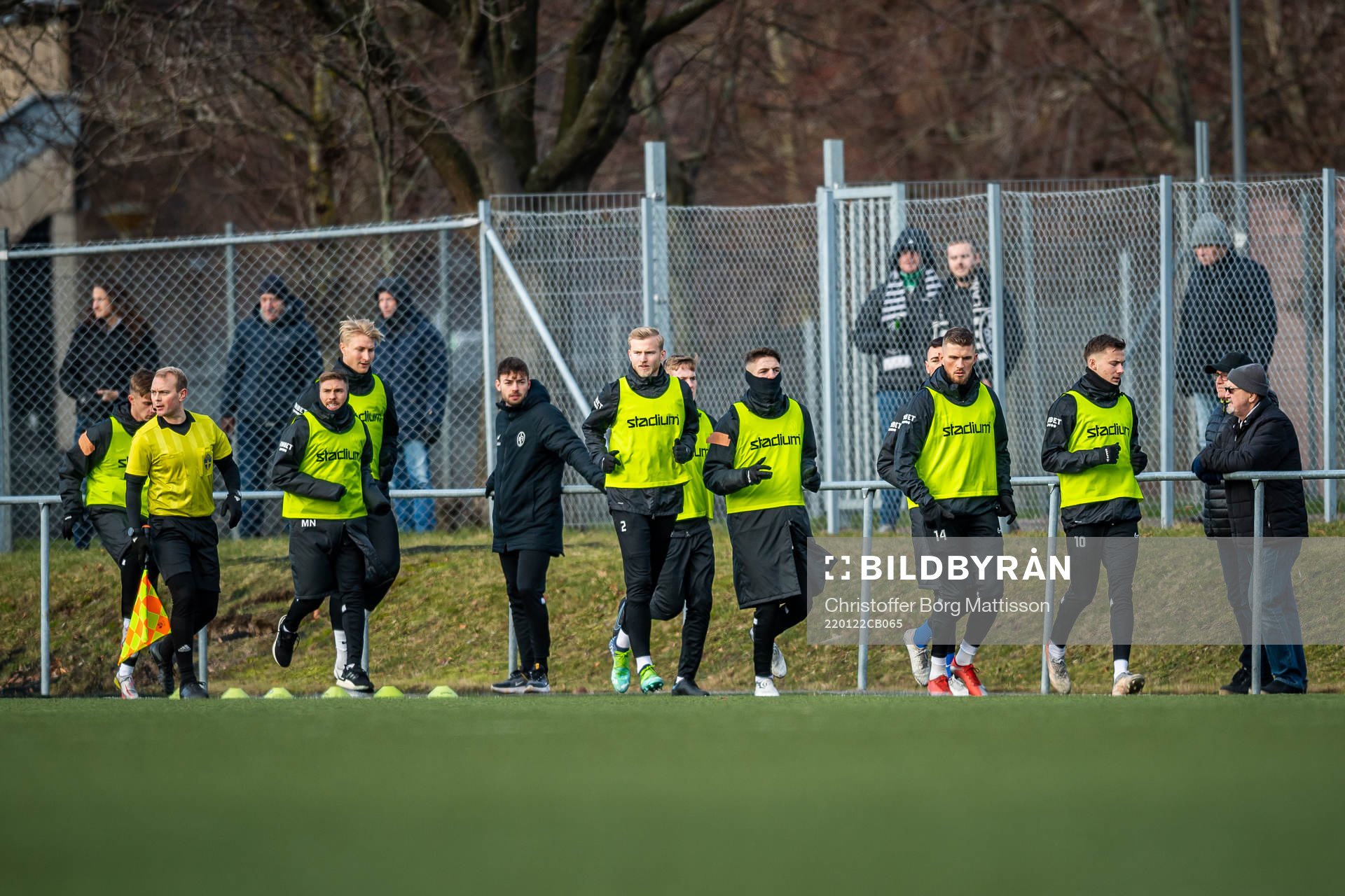 Landskronas spelare värmer upp