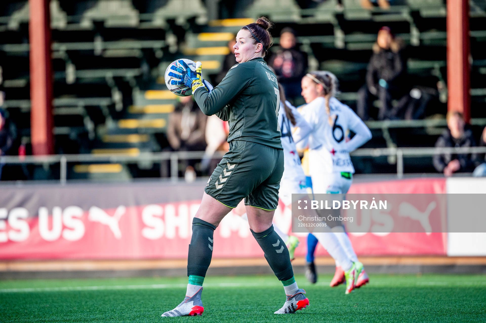 Bröndbys målvakt Ann-Kathrin Dilfer