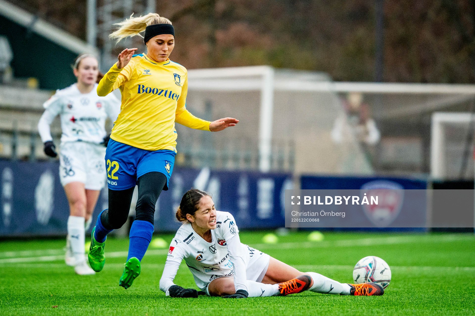 Rosengårds Josefine Lech mot Bröndbys Laura Juul Hansen