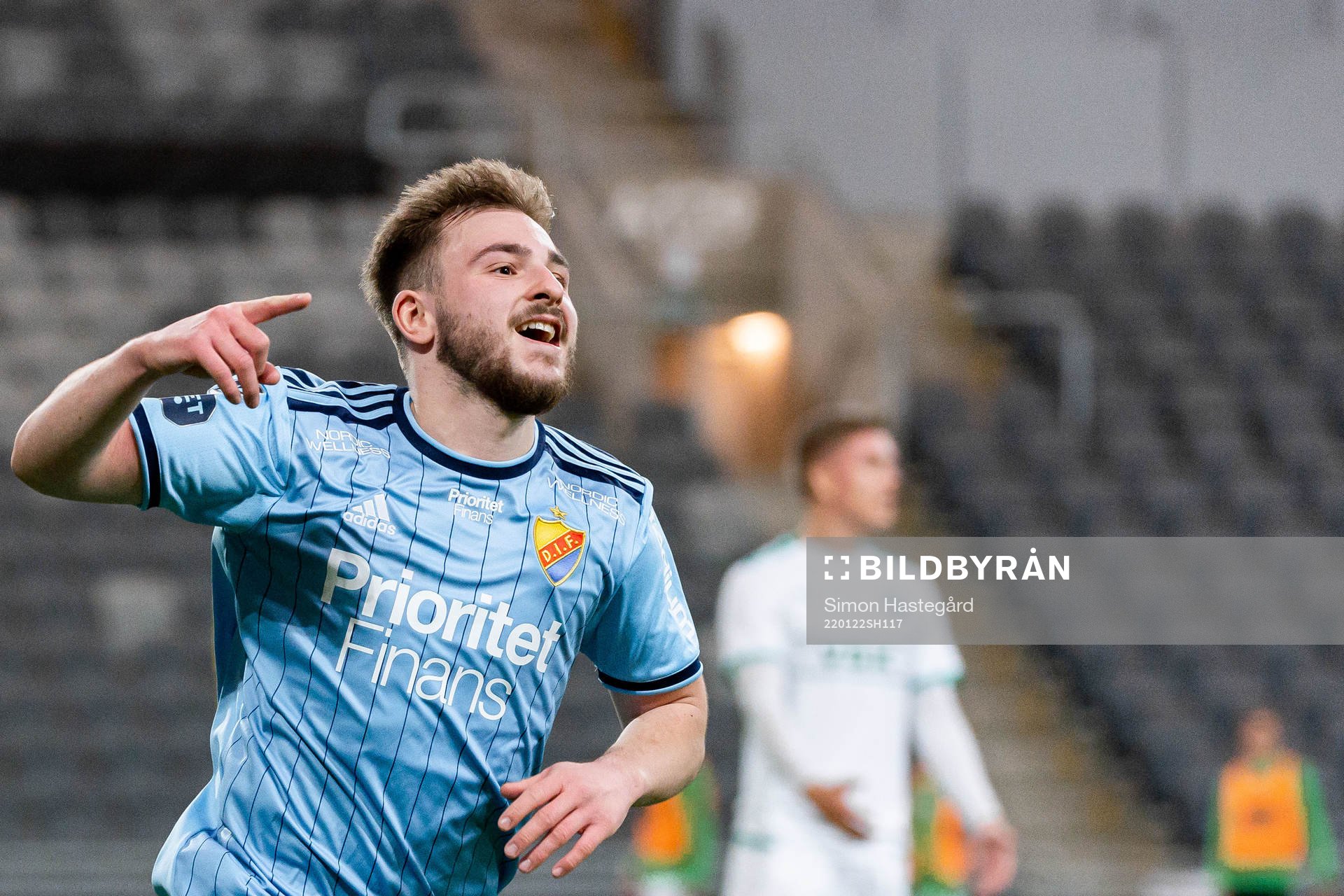 Djurgårdens Albion Ademi jublar