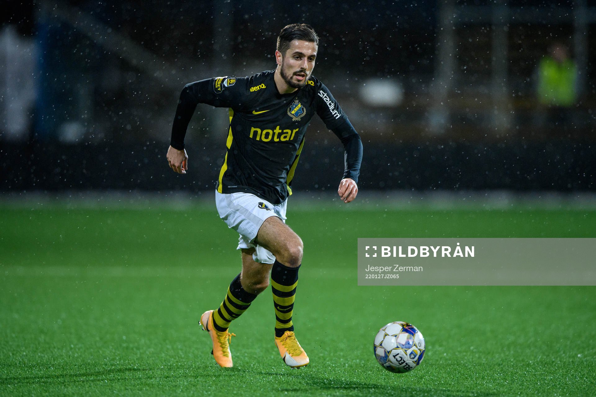 s Zack Elbouzedi