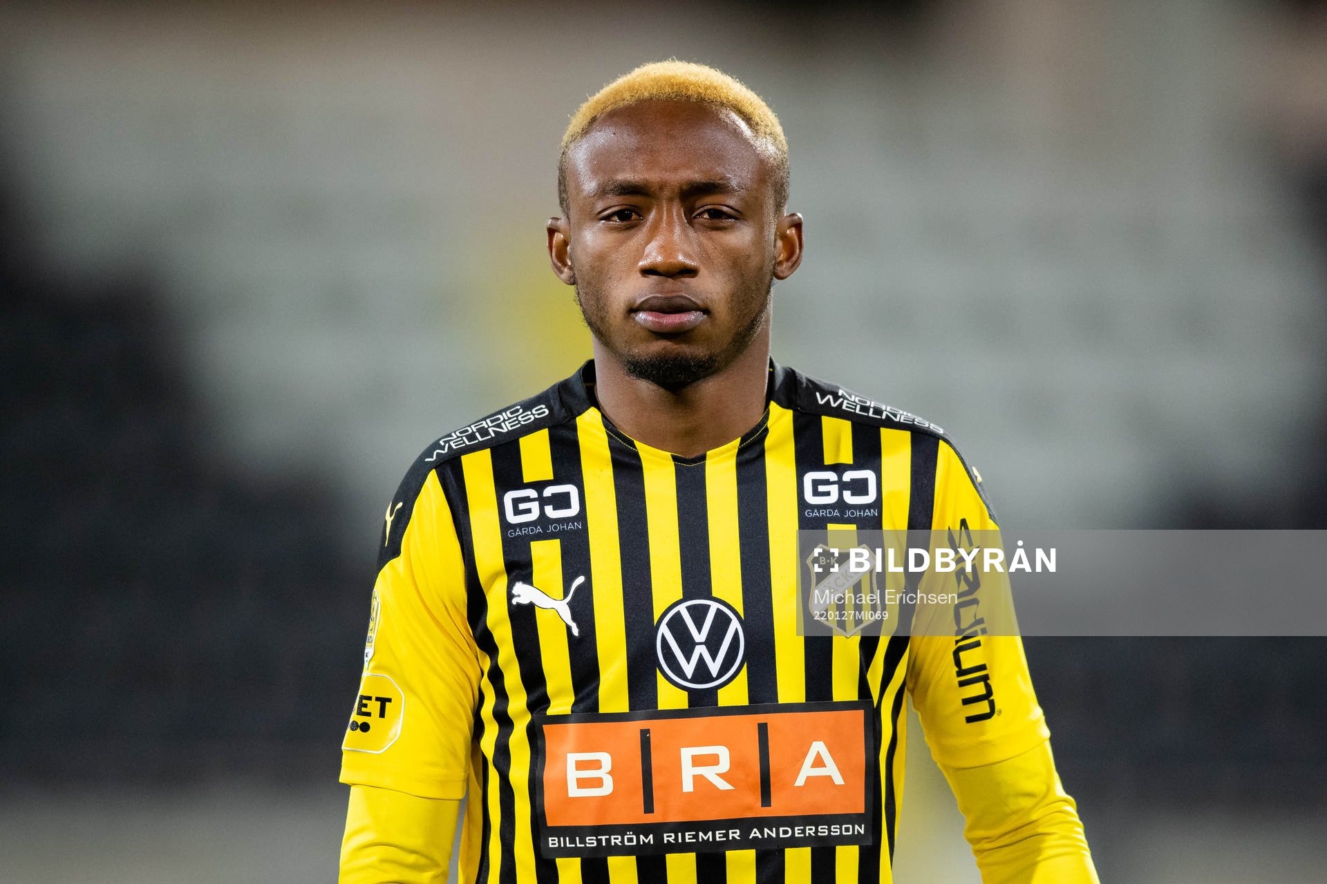 Häckens Benie Traore innan träningsmatchen i fotboll