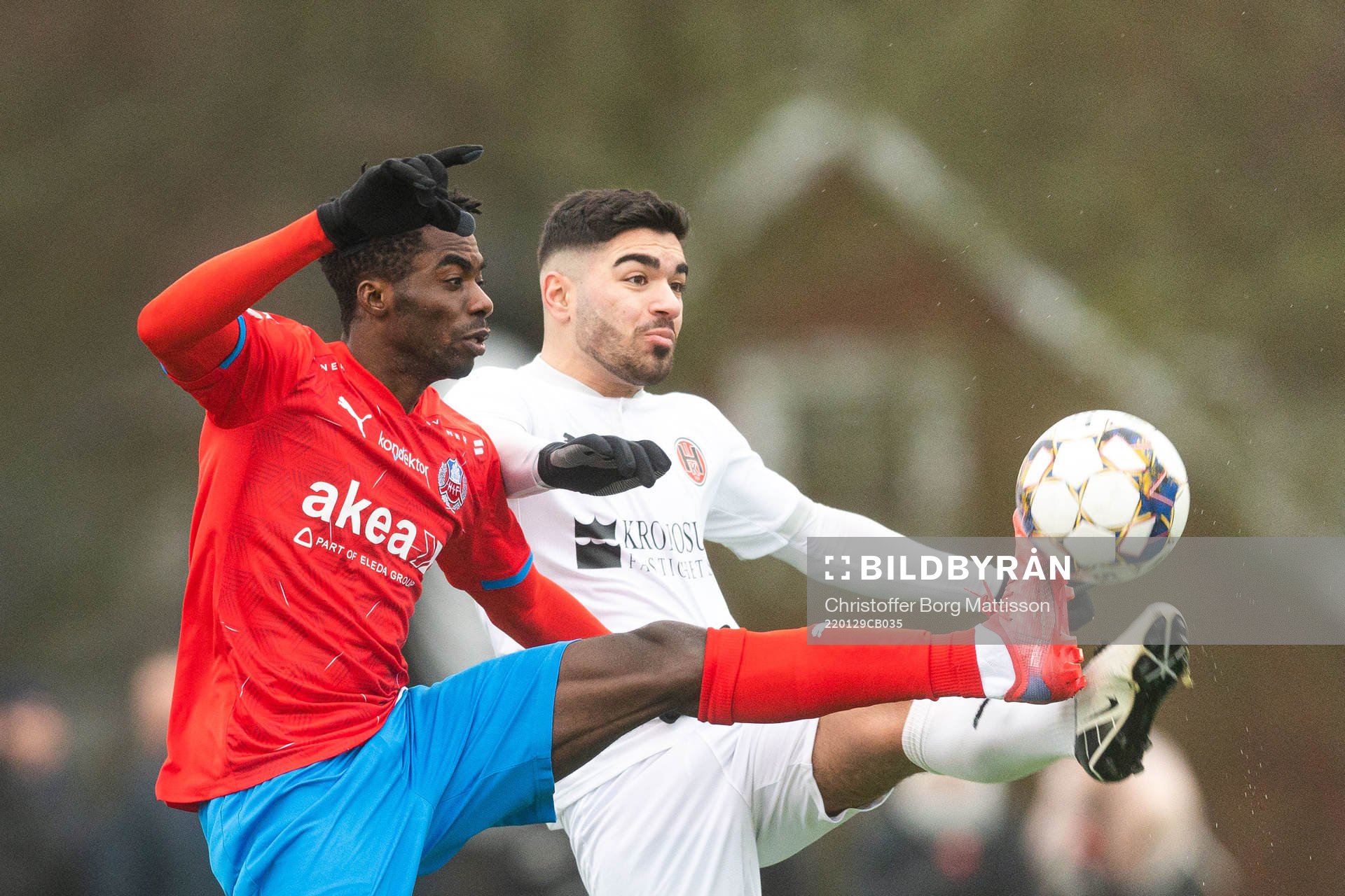 Helsingborgs Benjamin Acquah och Hittarps Johan Ozmanov