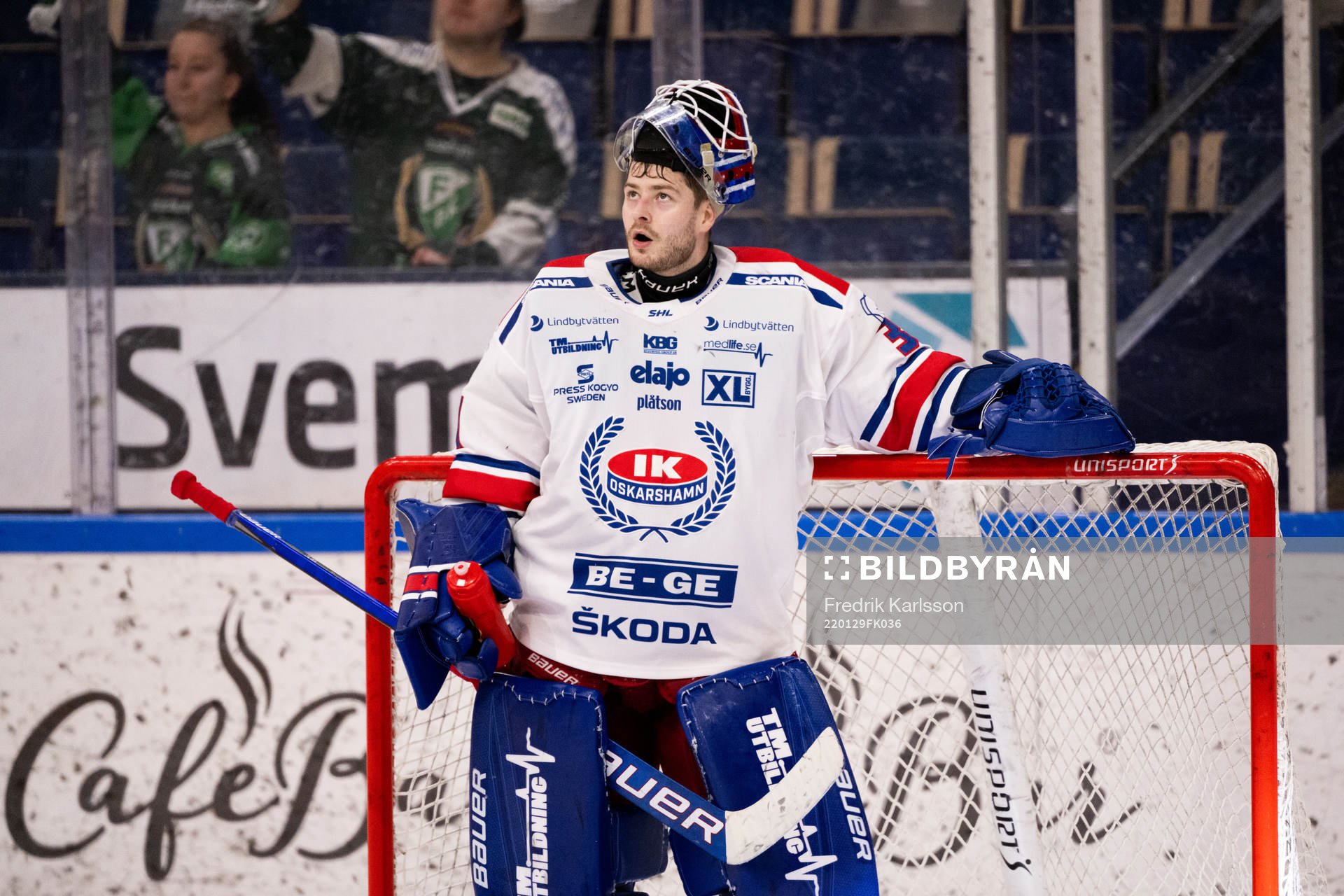Oskarshamns målvakt Tim Juel deppar