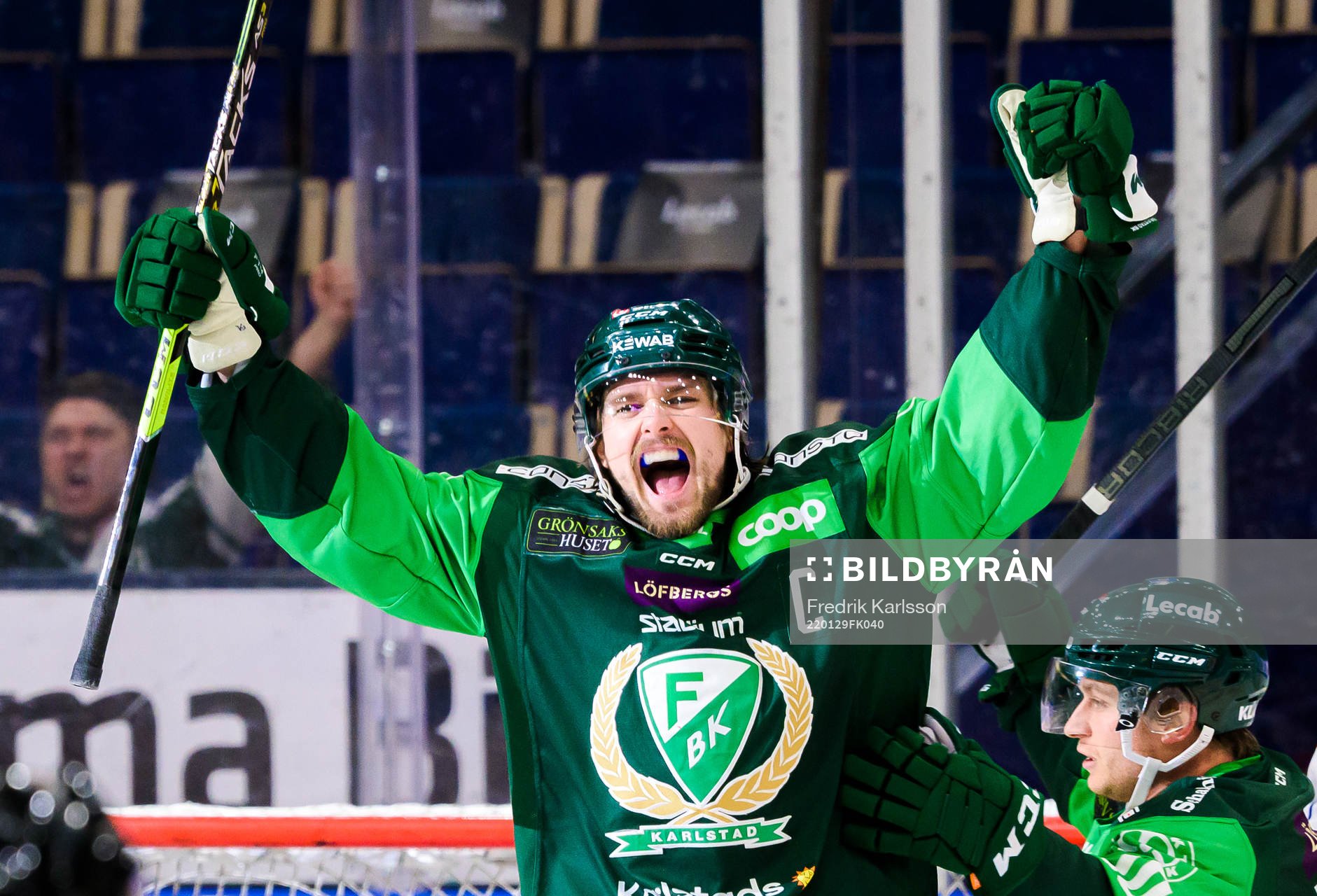 Färjestads Linus Johansson jublar