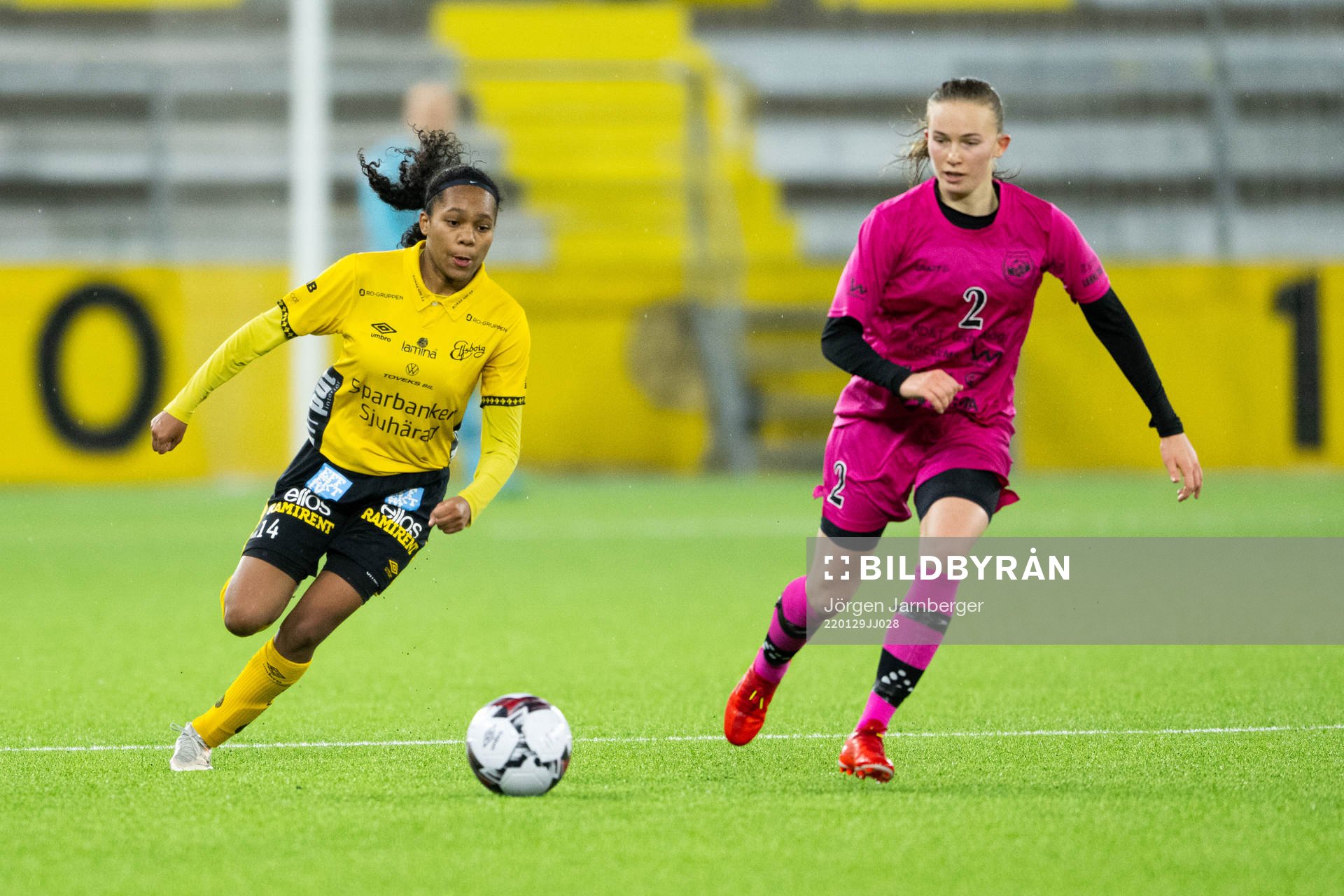 Elfsborgs Vanessa Lopez och Göteborgs DFF's Anna Larsdotter