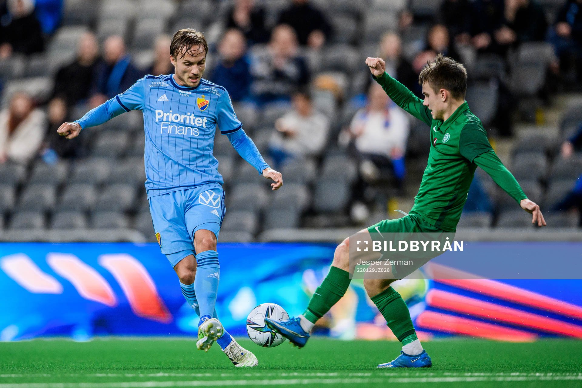 Djurgårdens Pierre Bengtsson och Mettas Jegors Novikovs