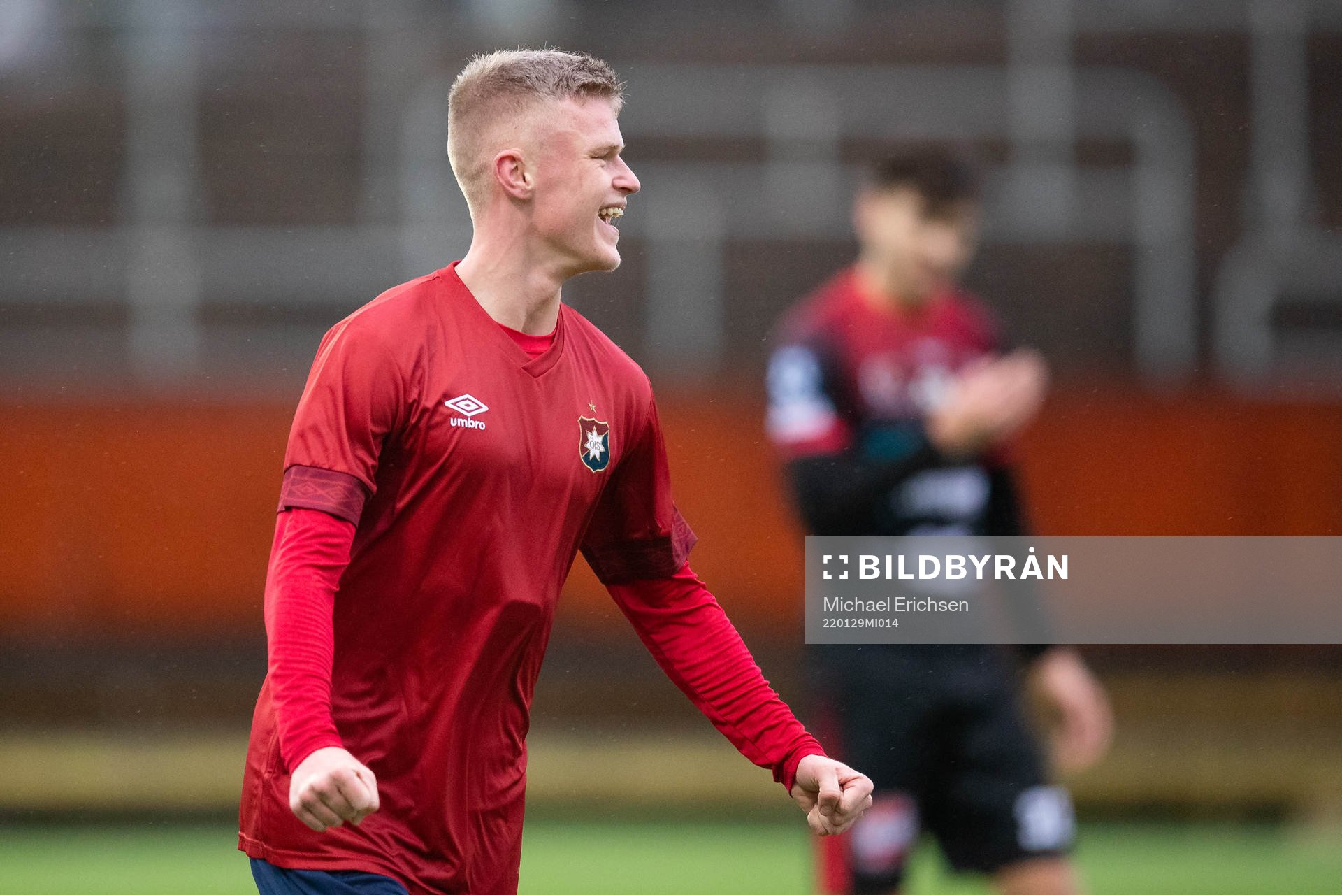 Örgrytes Olle Johansson jublar efter kvittering till 2-2 under fotbollsmatchen i träningsmatchen mellan Örgryte och Trollhättan den 29 januari 2022 i Göteborg.