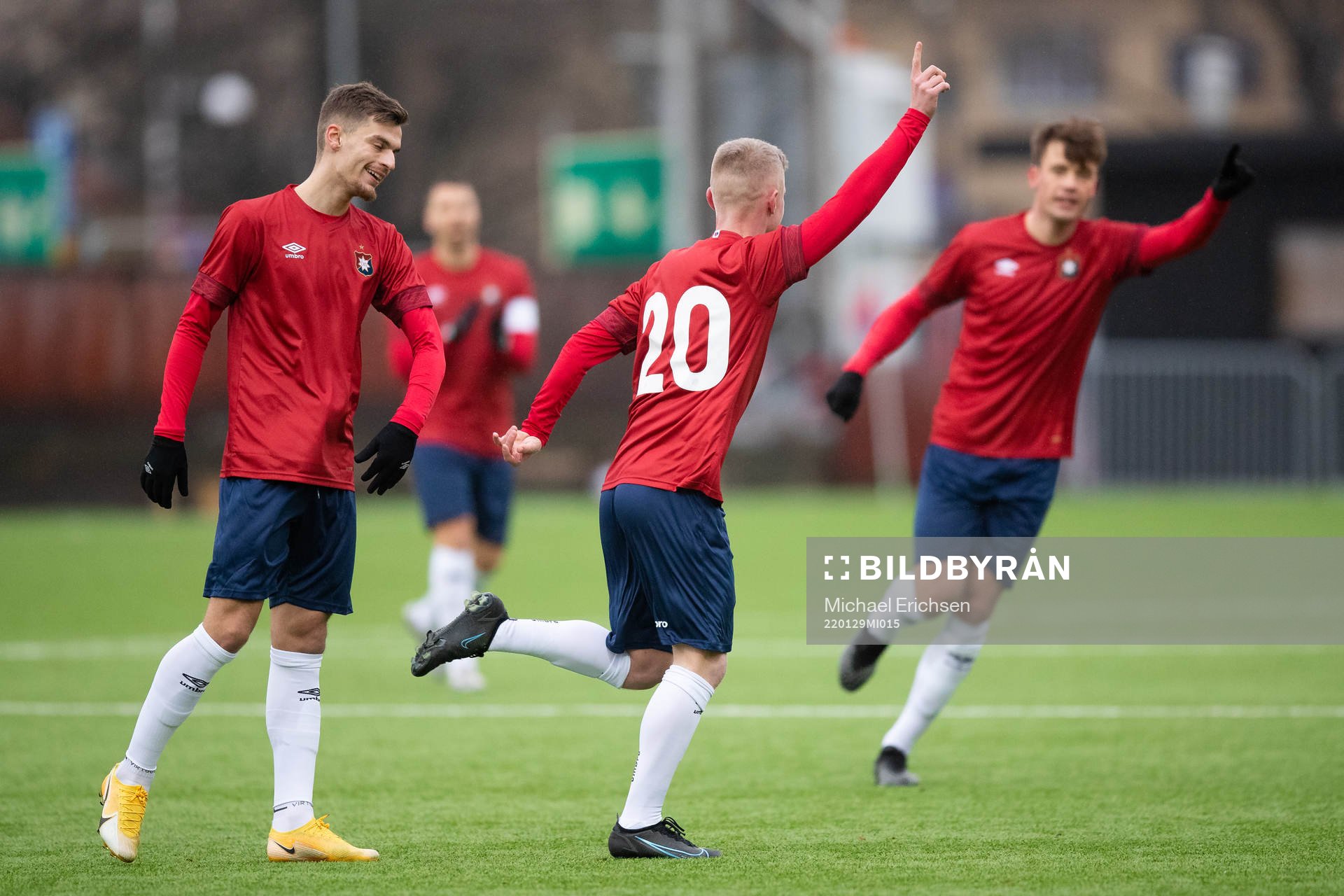 Örgrytes Olle Johansson jublar efter kvittering till 1-1 under fotbollsmatchen i träningsmatchen mellan Örgryte och Trollhättan den 29 januari 2022 i Göteborg.