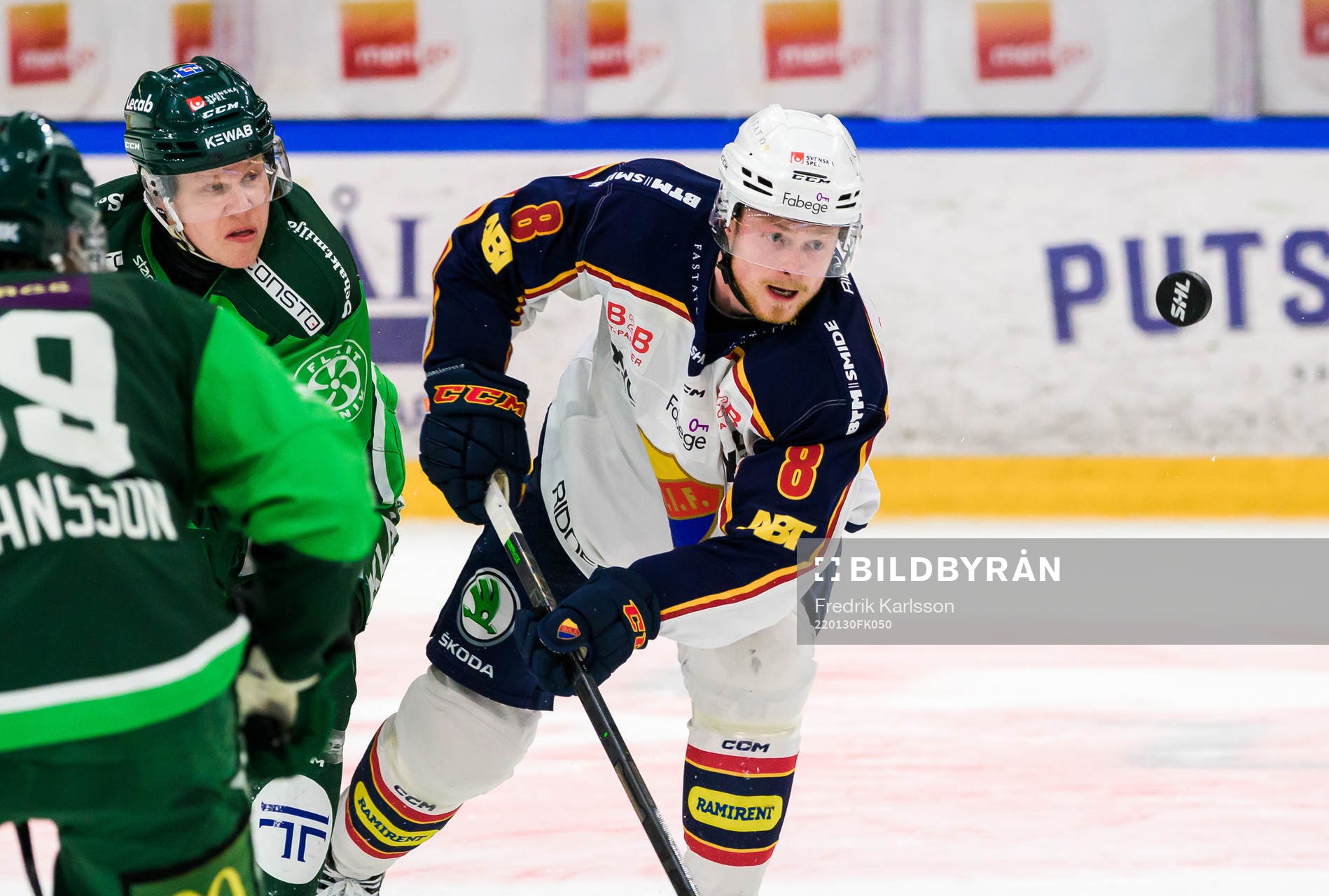 Färjestads Daniel Viksten och Djurgårdens Linus Arnesson
