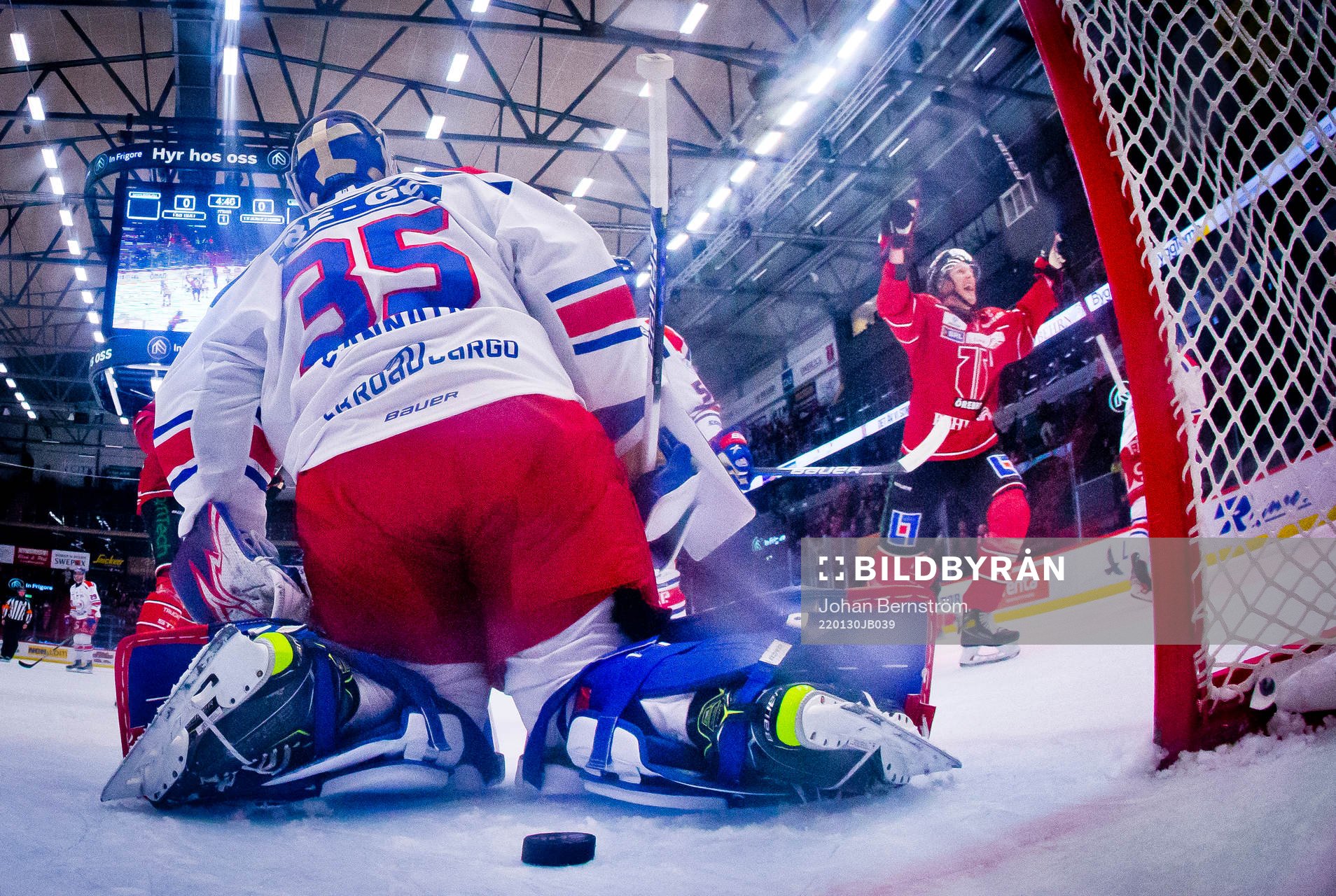 Örebros Gustav Backström gör 1-0 på Oskarshamns