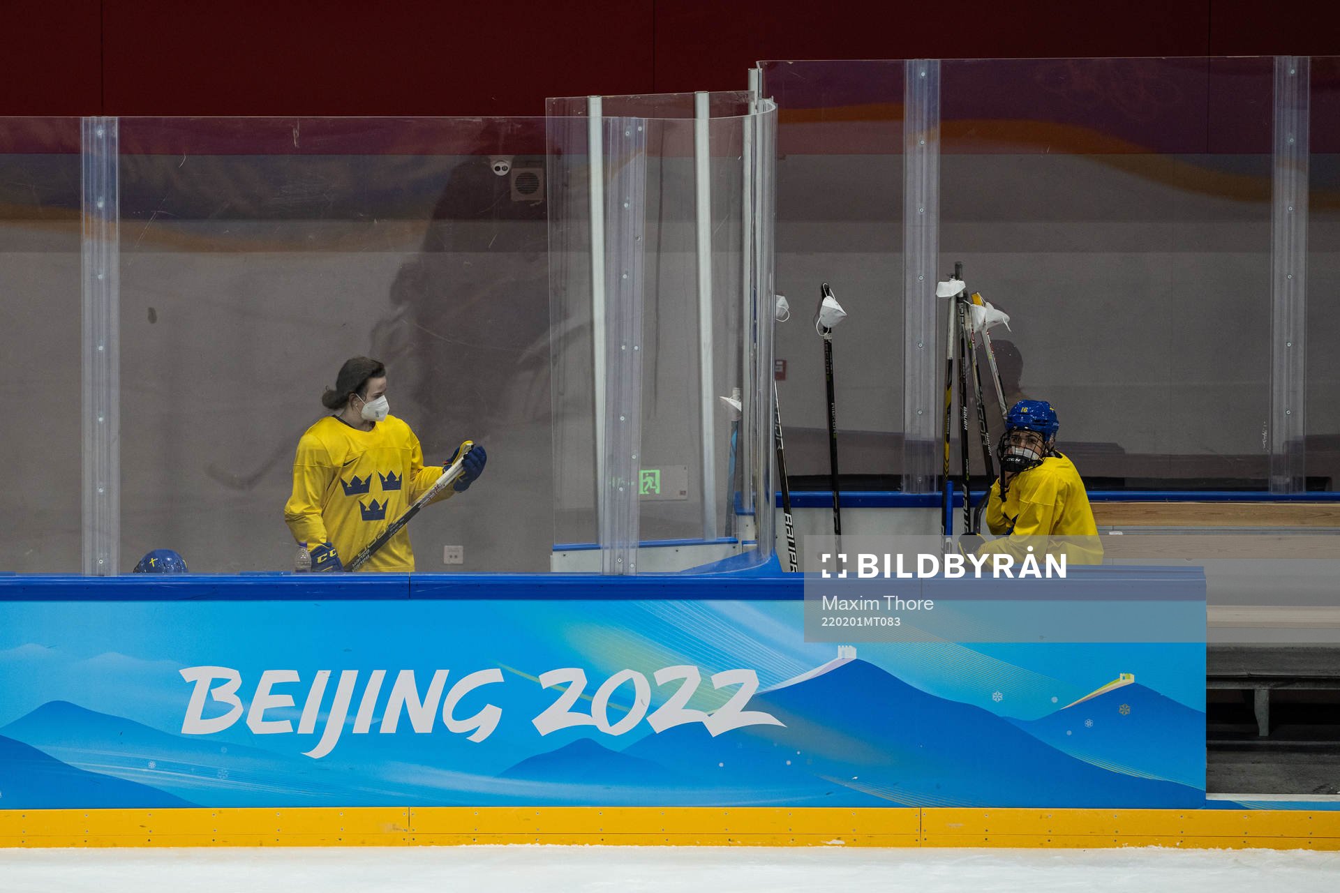 Linnea Johansson (right) of Sweden women's ice hockey team