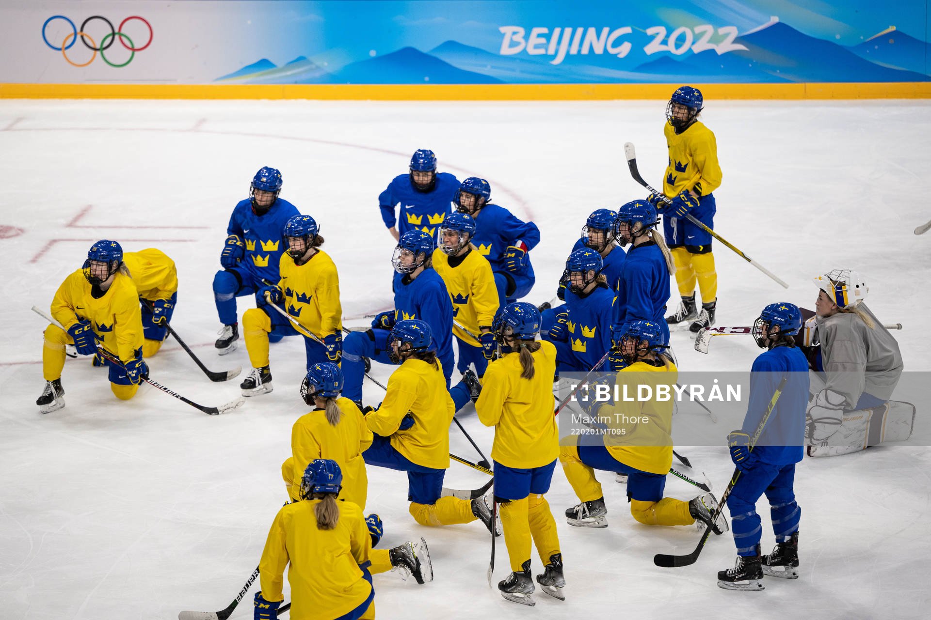 Players of Sweden women's ice hockey team gather