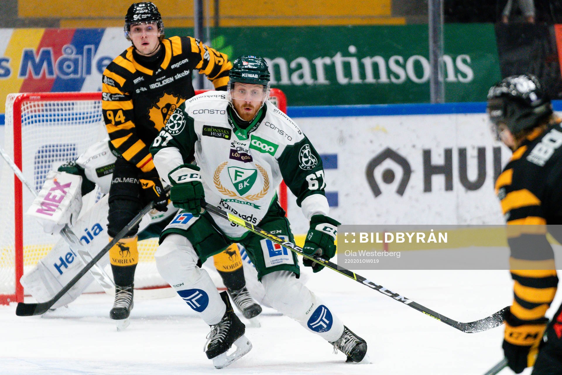 Färjestads Pontus Widerström täcker skott