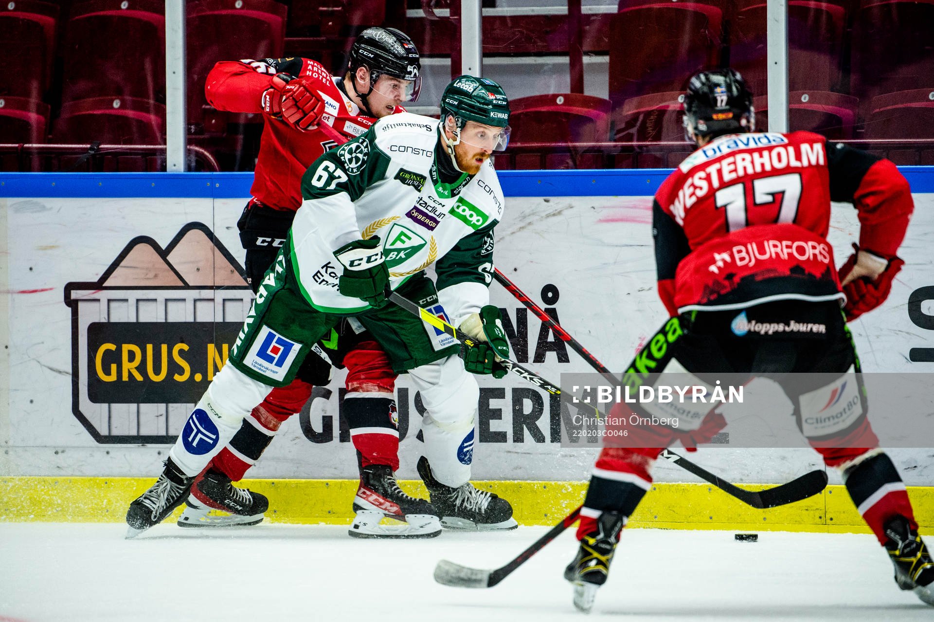 Malmö Redhawks Anton Olsson och Pathrik Westerholm mot