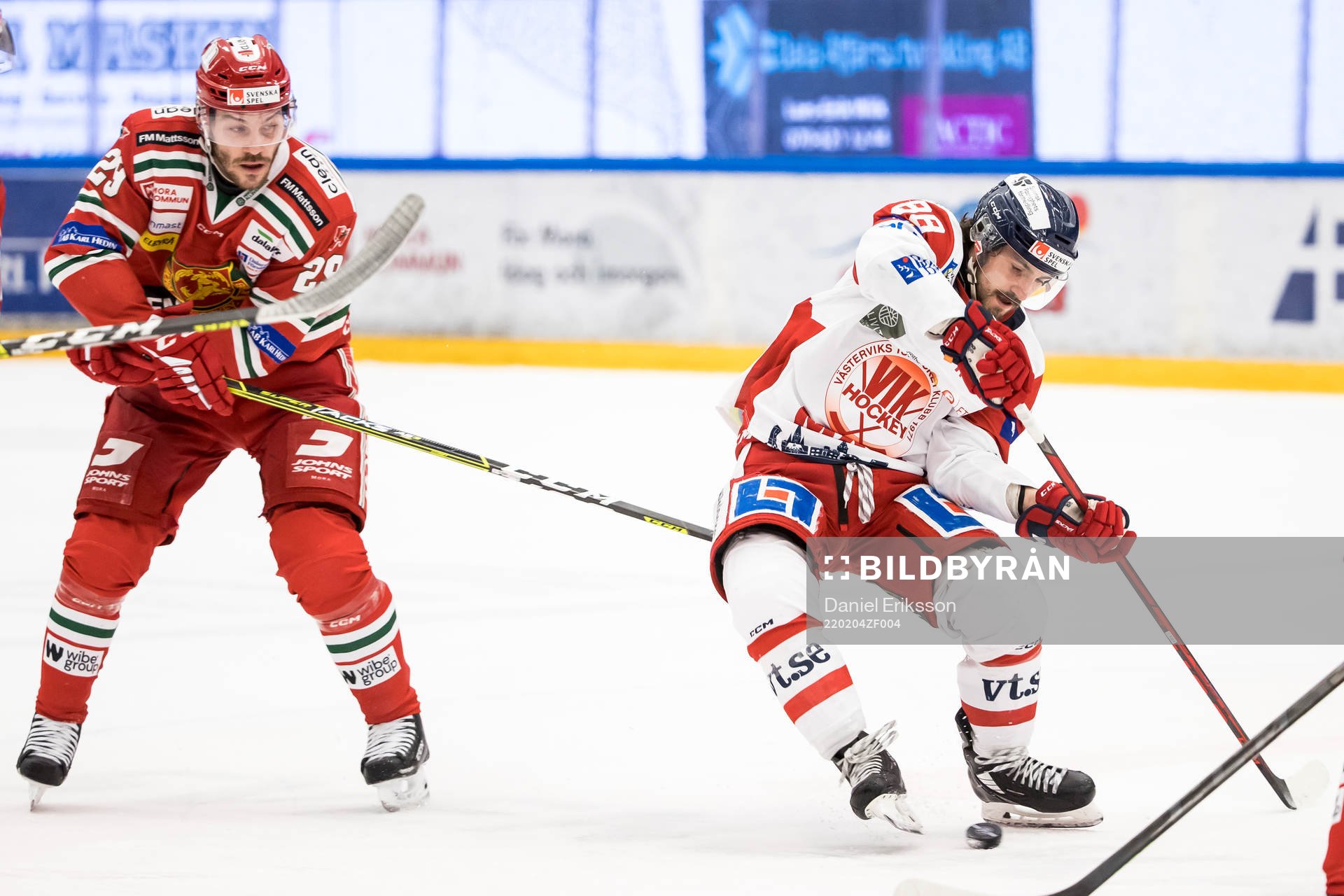 Moras Johan Persson och Västerviks Skyler McKenzie