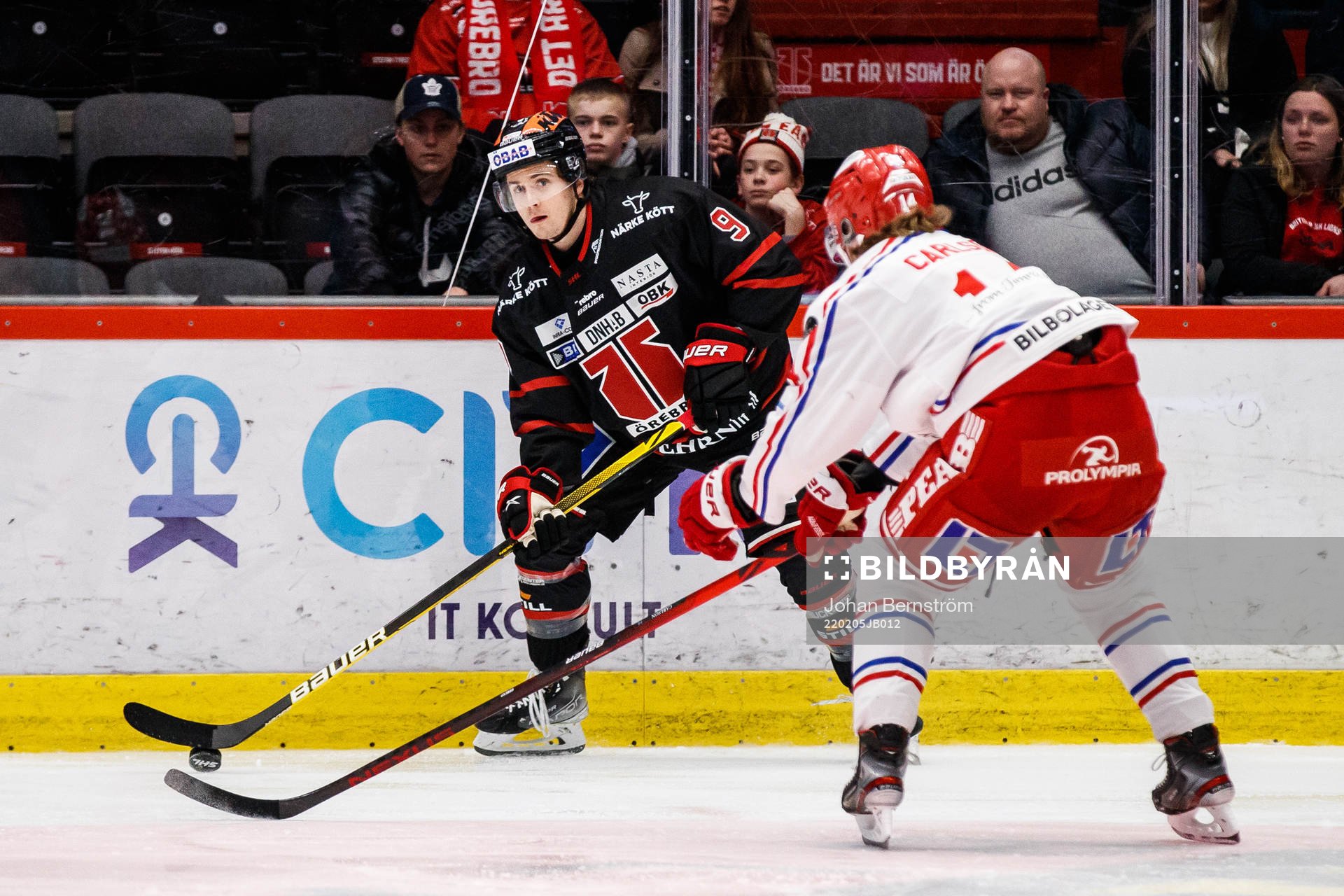 Örebros Nicholas Halloran  och Timrås <t17<under