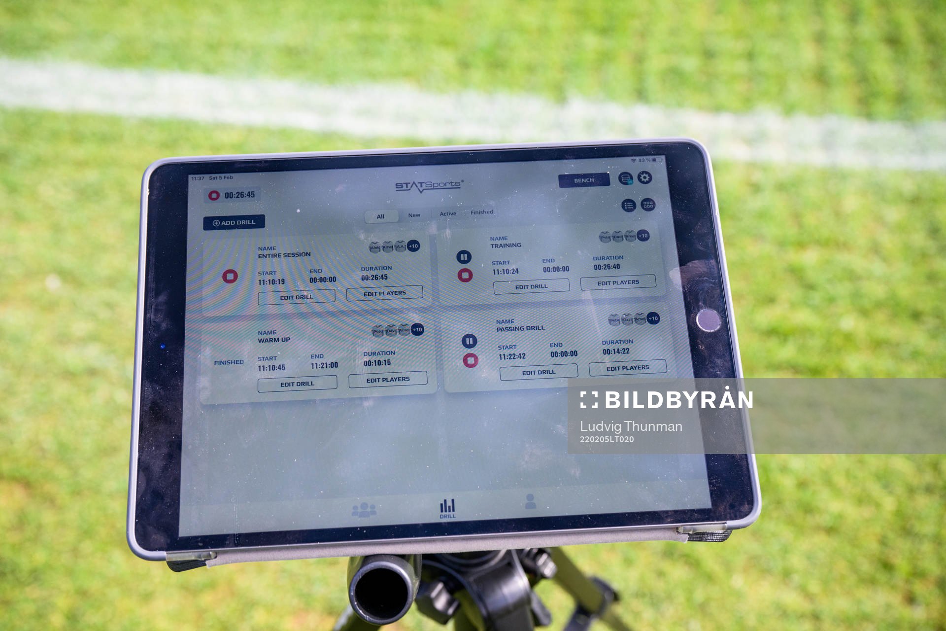 En ipad visar APEX systemet under en fotbollsträning med Malmö FF den 5 februari 2022 i Marbella. 