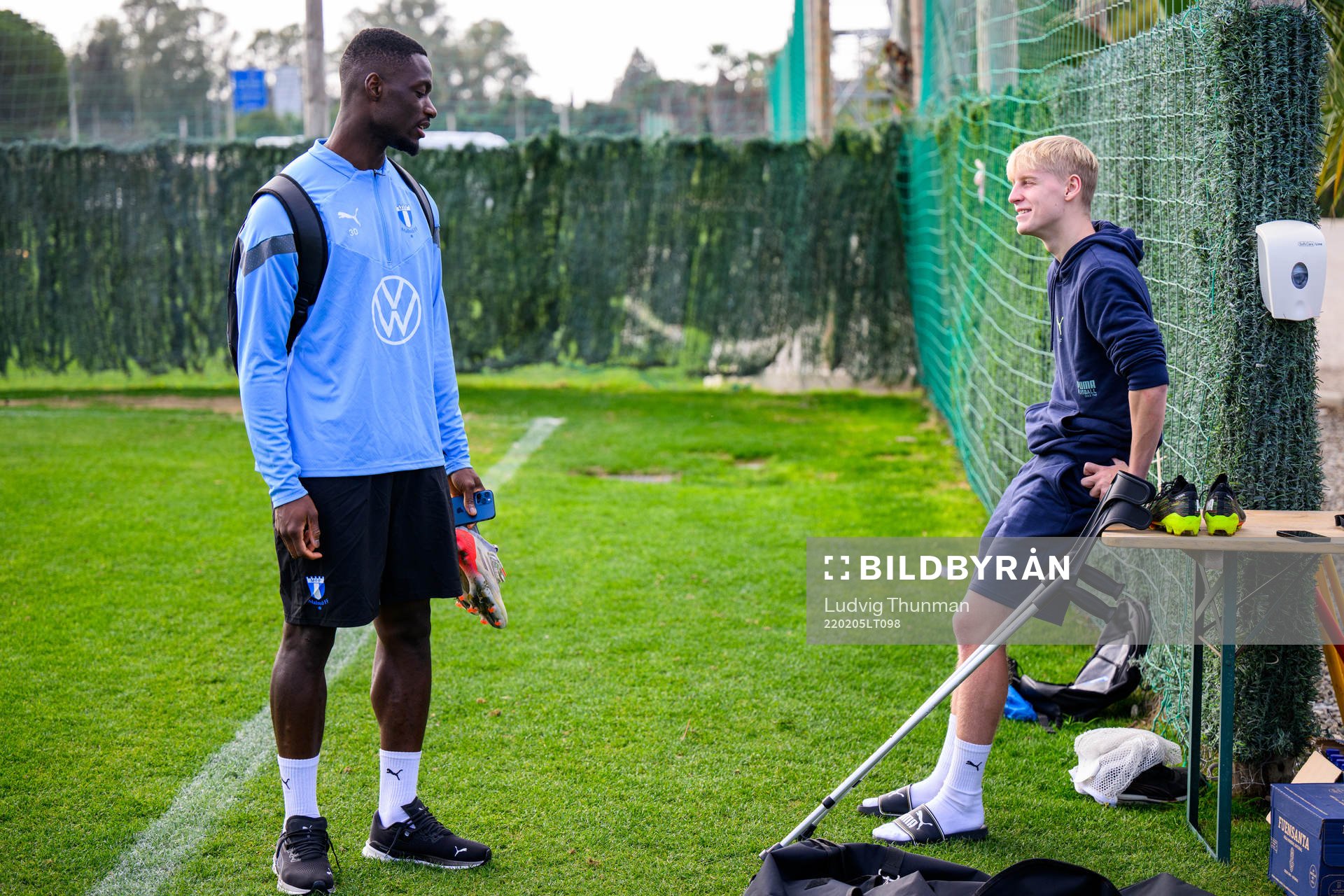 Målvakt Ismael Diawara i samtal med Emil Lindman