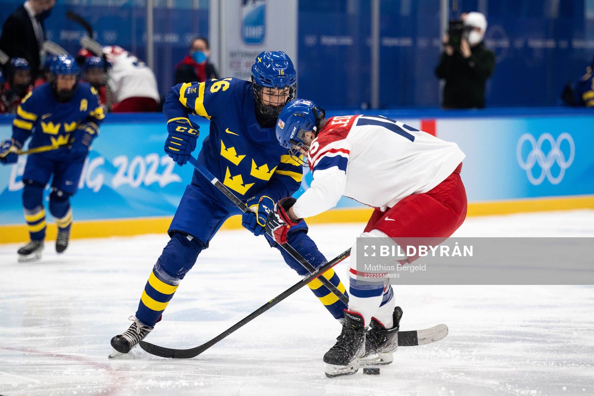 Linnea Johansson of Sweden and Aneta Ledlova of Czech