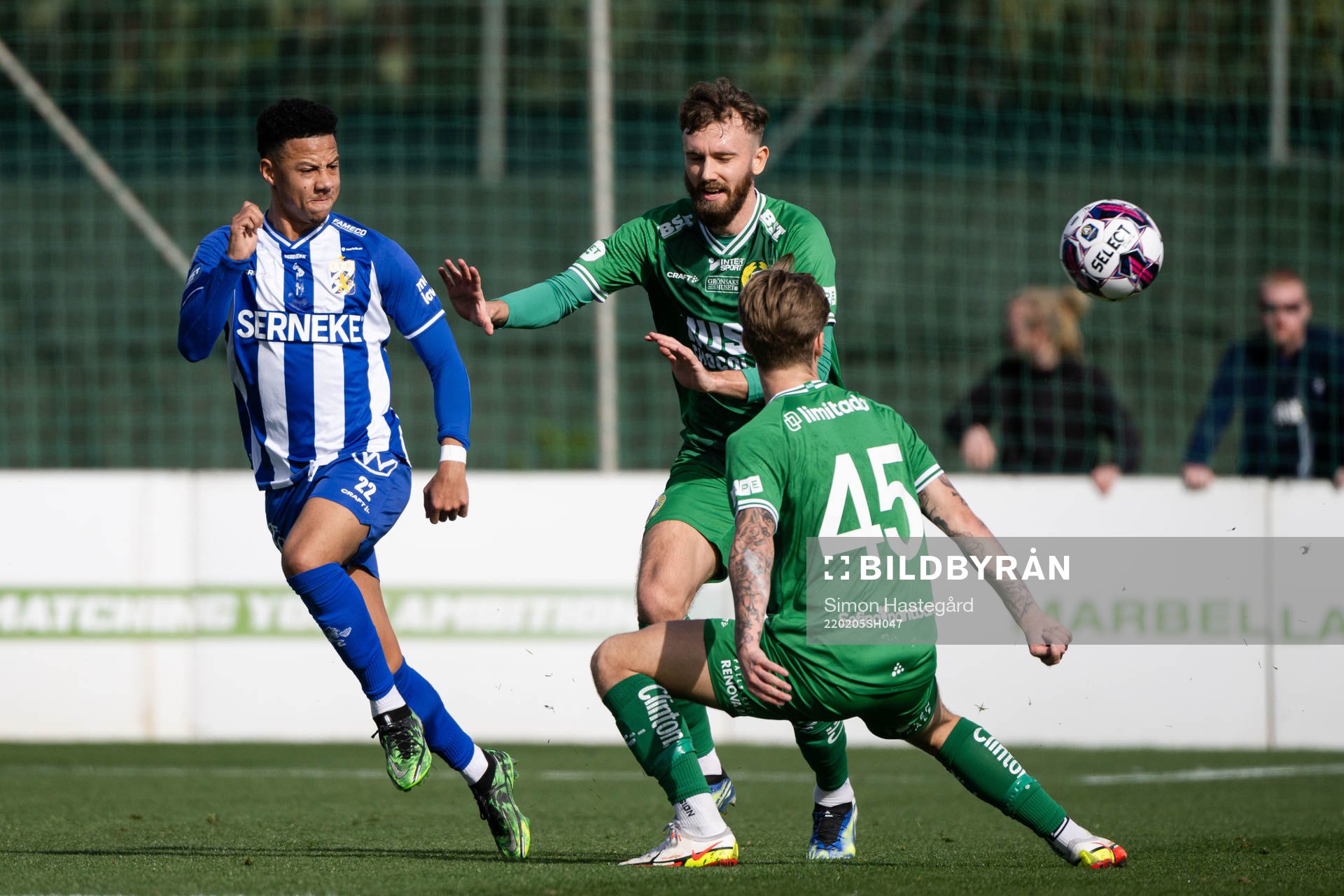 IFK Göteborgs Tobias Sana och Hammarbys Simon Sandberg