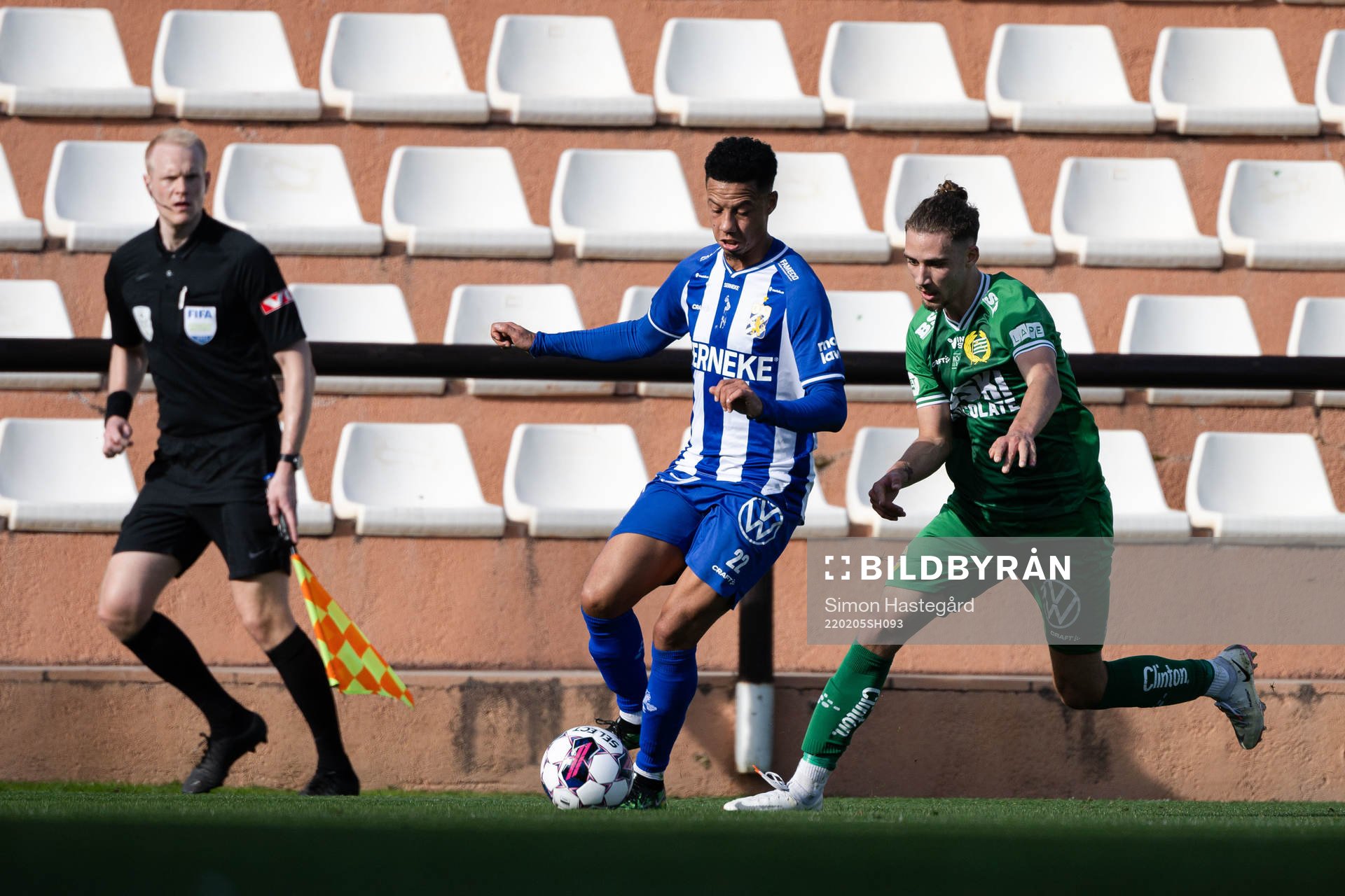 IFK Göteborgs Tobias Sana och Hammarbys Aziz Harabi