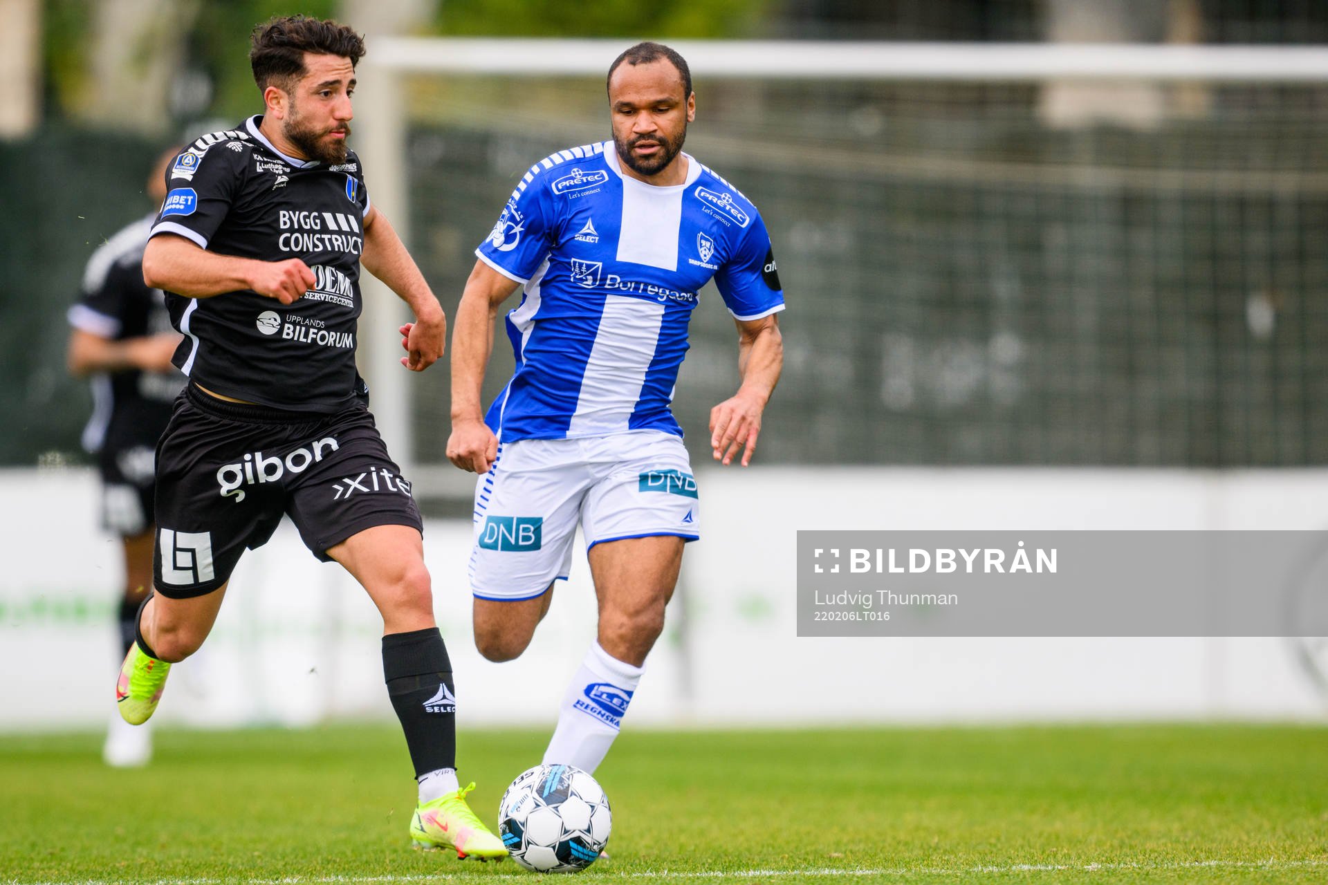 Edi Sulisufay of Sirius och Amadou Camara of Sarpsborg 08