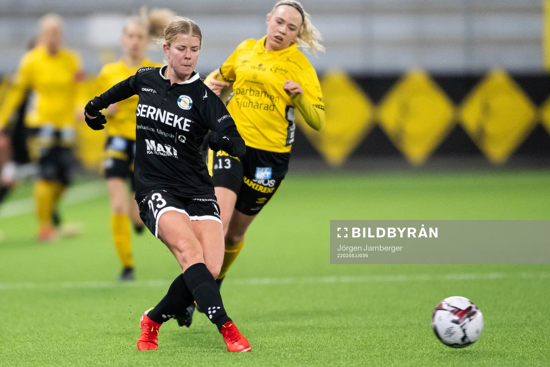 Alingsås Nicole Fallqvist och Elfsborgs Evelina Brink