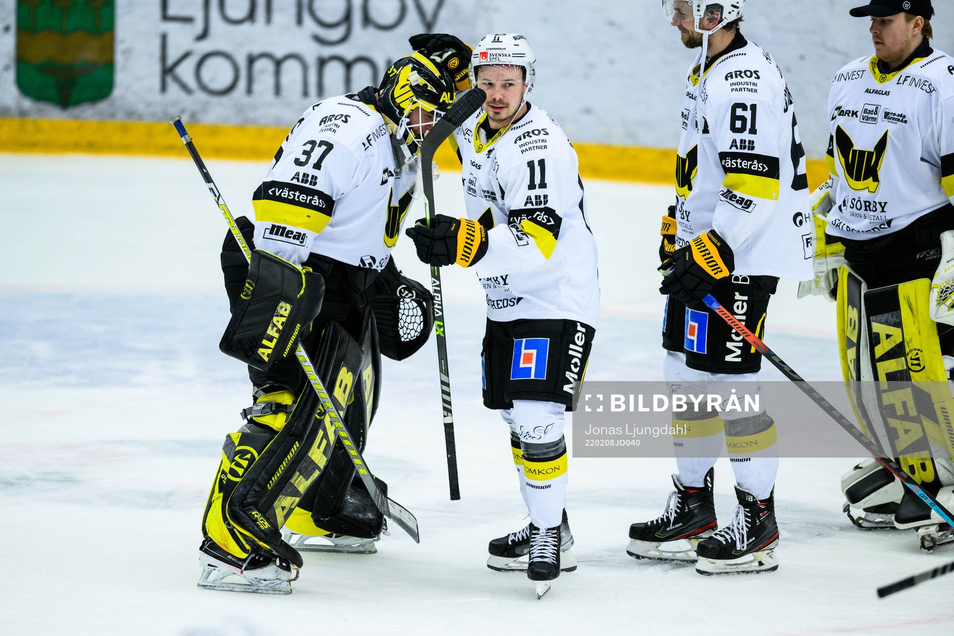 Västerås målvakt Johan Gustafsson och Anton Svensson