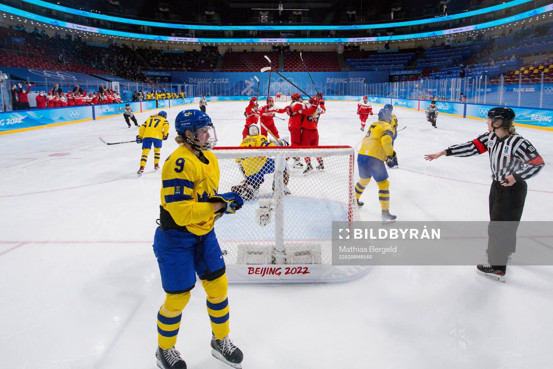Jessica Adolfsson, goaltender Emma Söderberg and Johanna