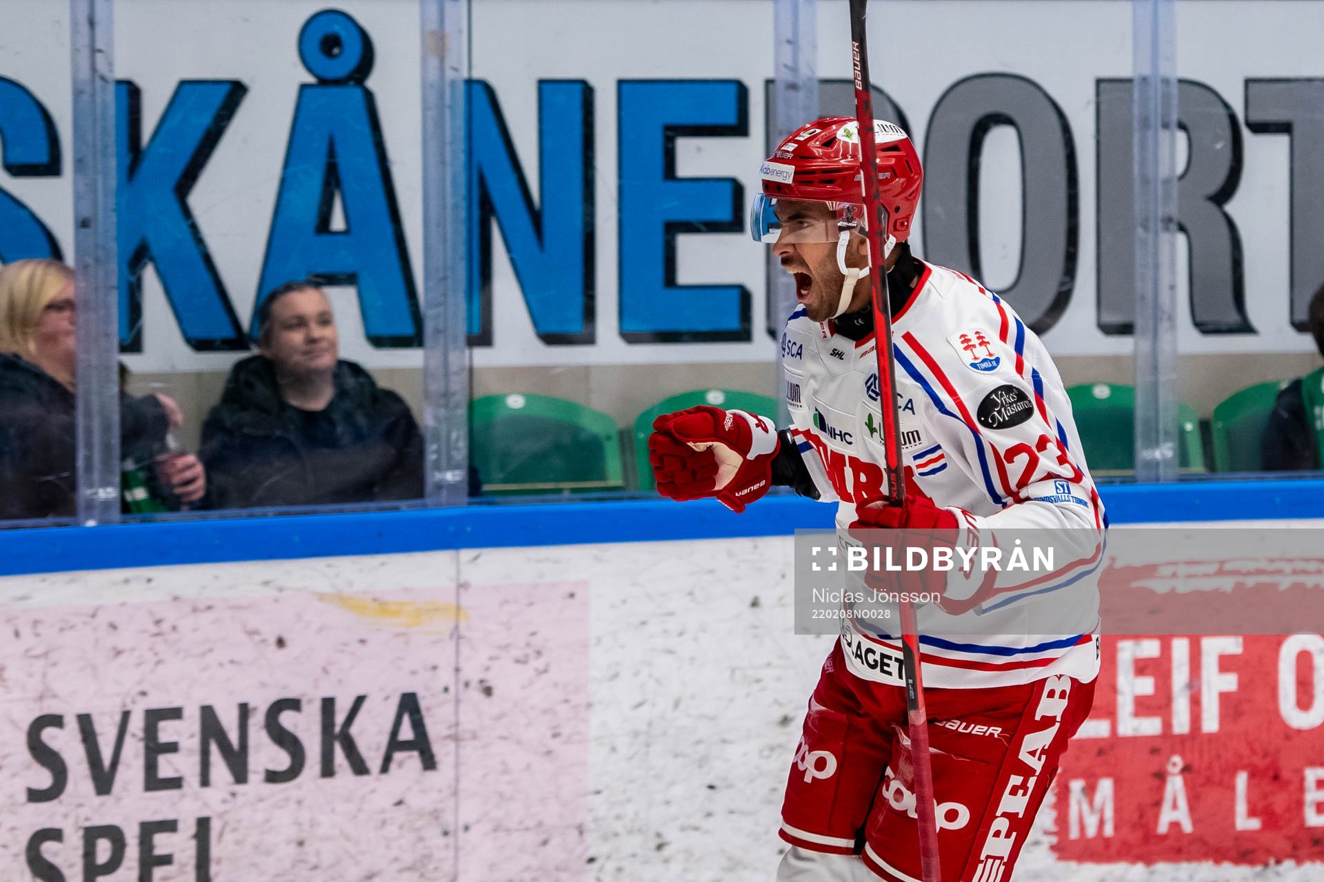 Timrås Jeremy Boyce-Rotevall jublar