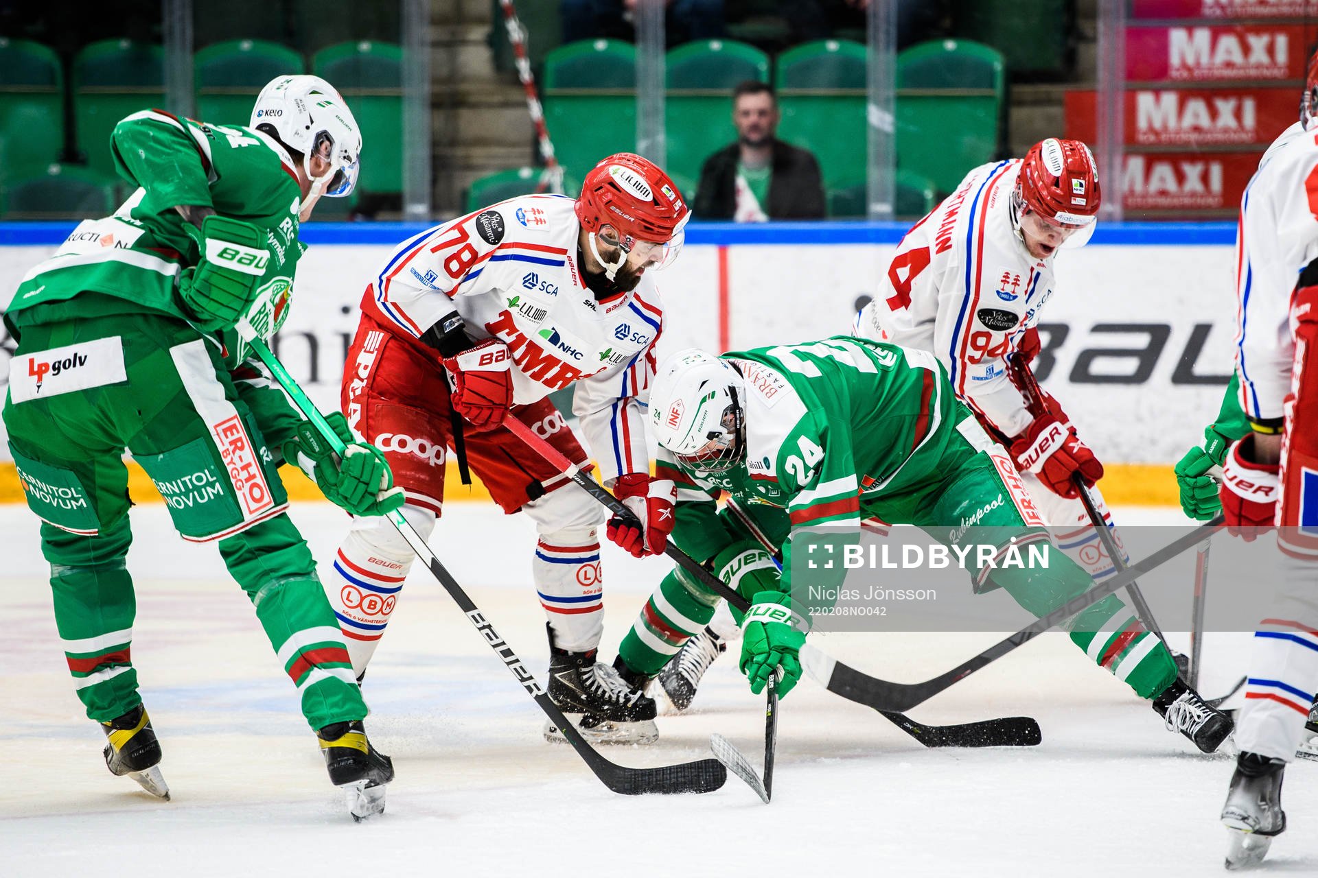 Timrås Robin Hanzl och Sebastian Hartmann mot Rögles