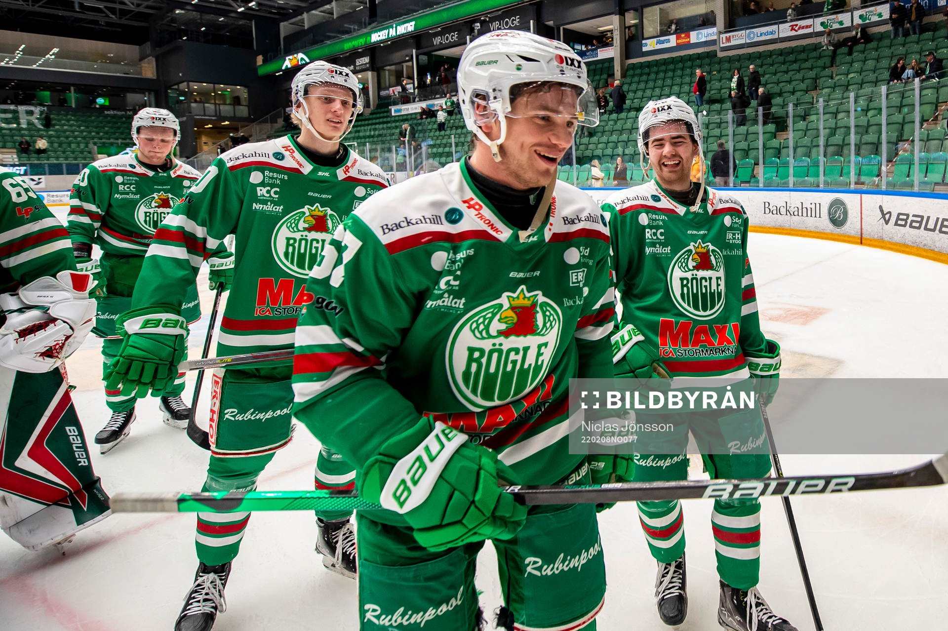 Rögles Leon Bristedt  och Philip Granath jublar