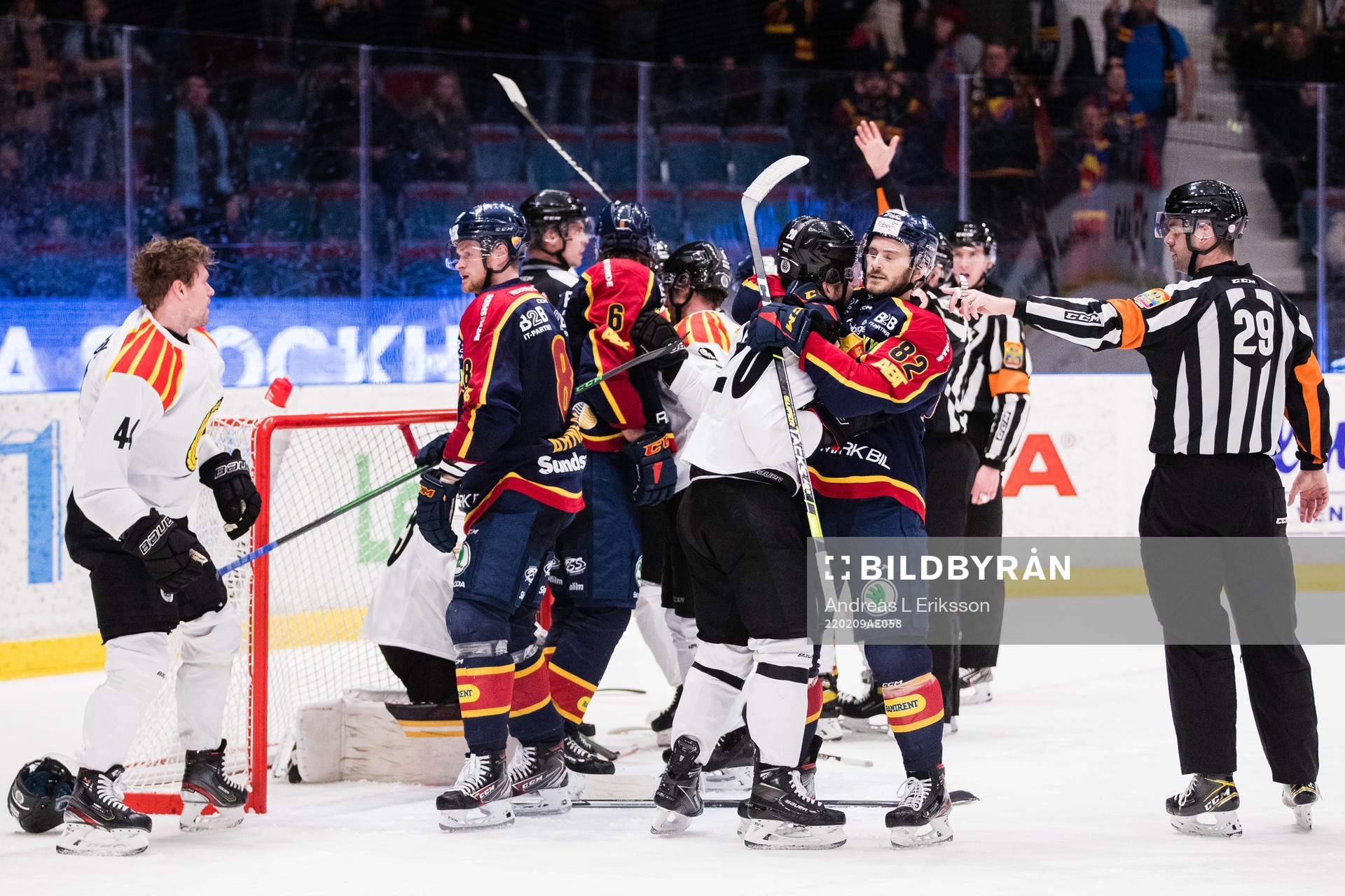 Bråk mellan Djurgårdens och Brynäs spelare
