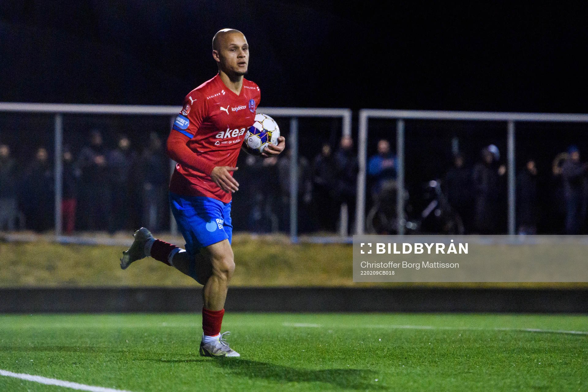 Helsingborgs Anthony van den Hurk jublar efter 2-0 under träningsmatchen i fotboll mellan Helsingborg och Ängelholm den 9 februari 2022 i Helsingborg.