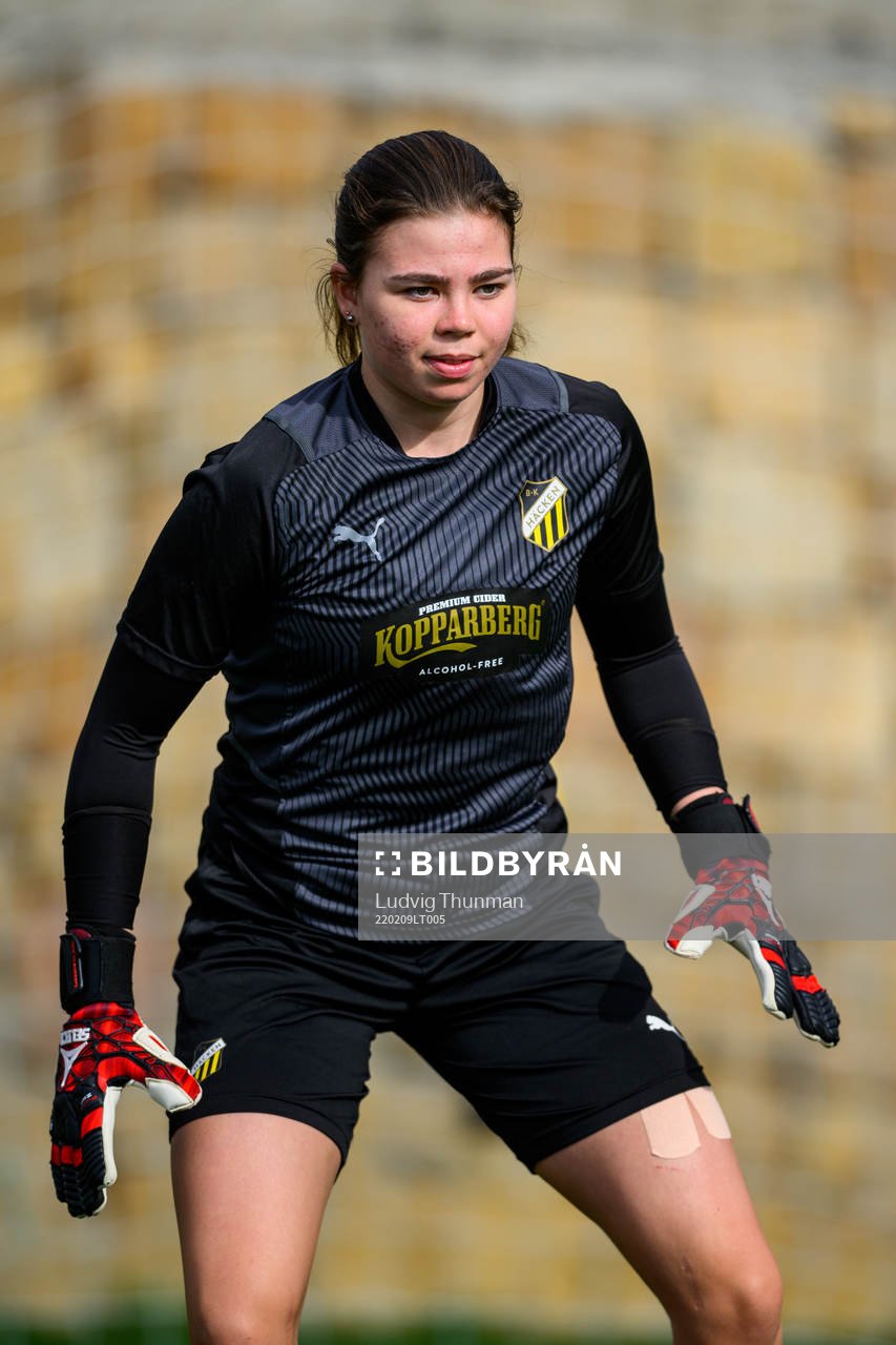 Målvakt Lisa Hall