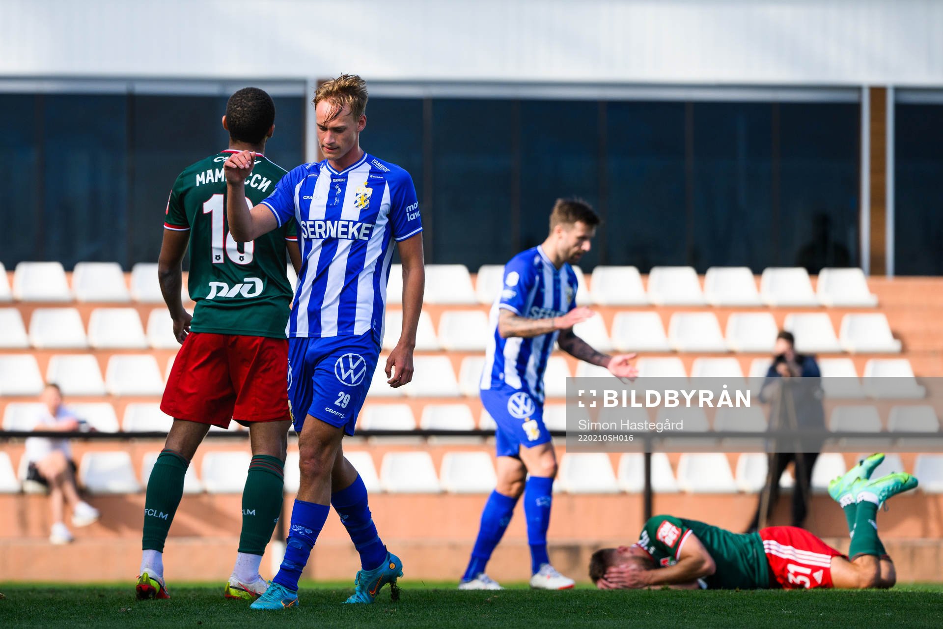 Oscar Vilhelmsson of IFK Göteborg celebrates
