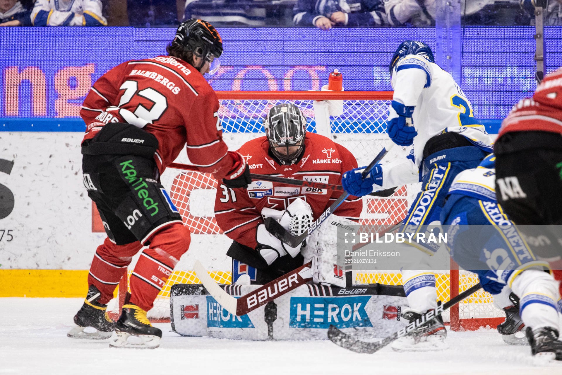 Örebros Petr Zámorský och Justin Kloos framför Örebros