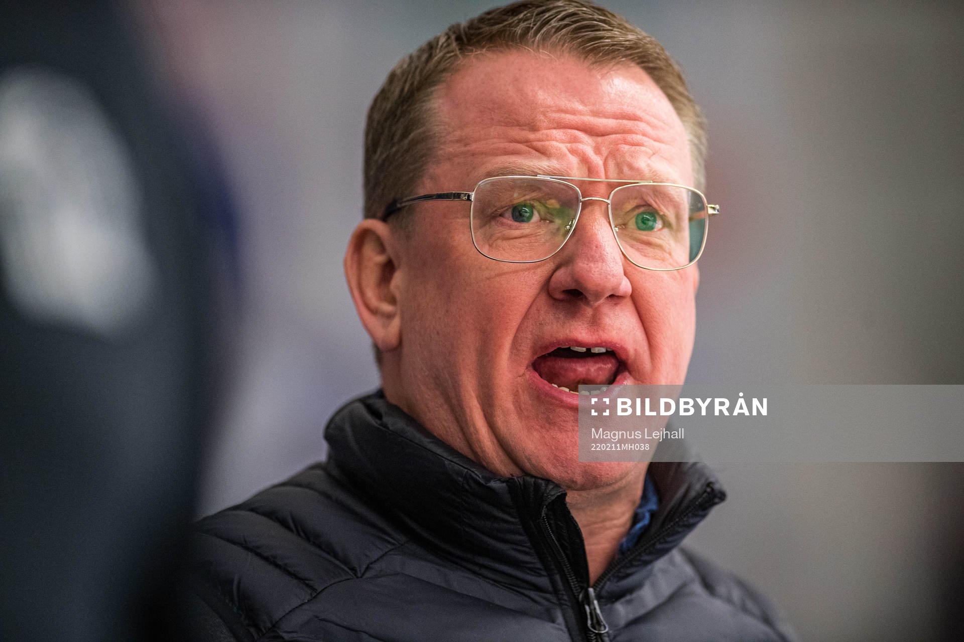 Tingsryds tränare Magnus Bogren  reagerar