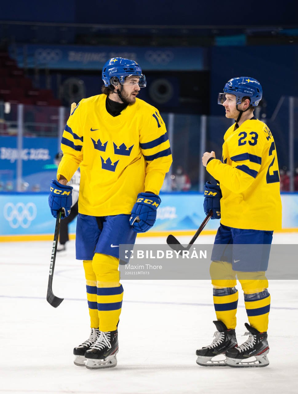 Dennis Everberg and Lucas Wallmark of Sweden in an ice