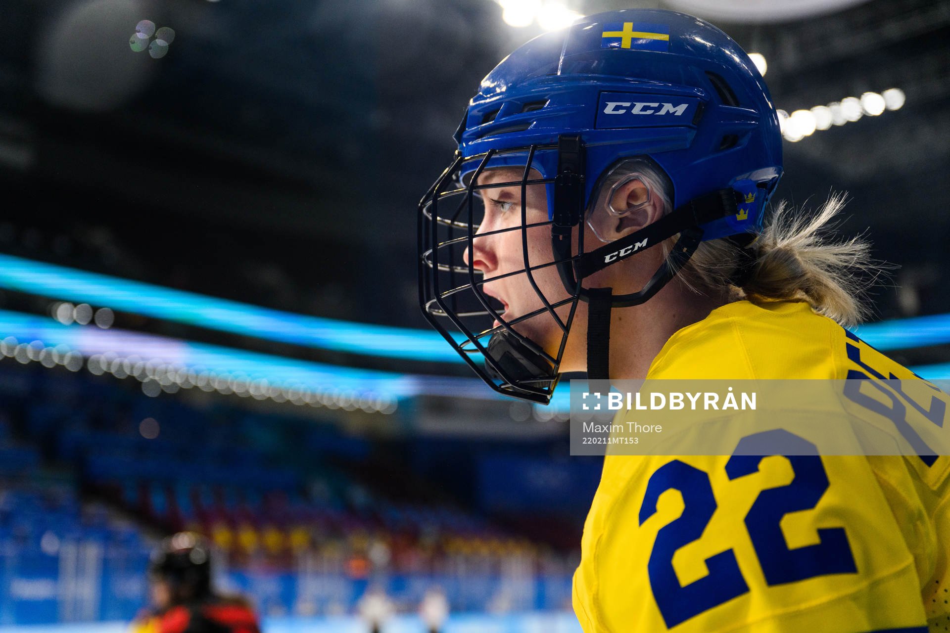 Linn Peterson of Sweden in an ice hockey quarter final game