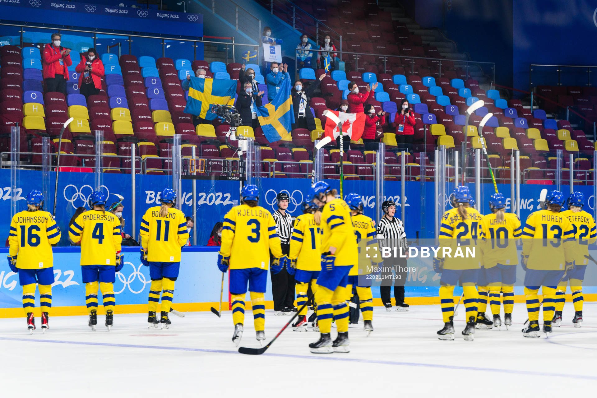 Players of Sweden thanks spectators in the stands
