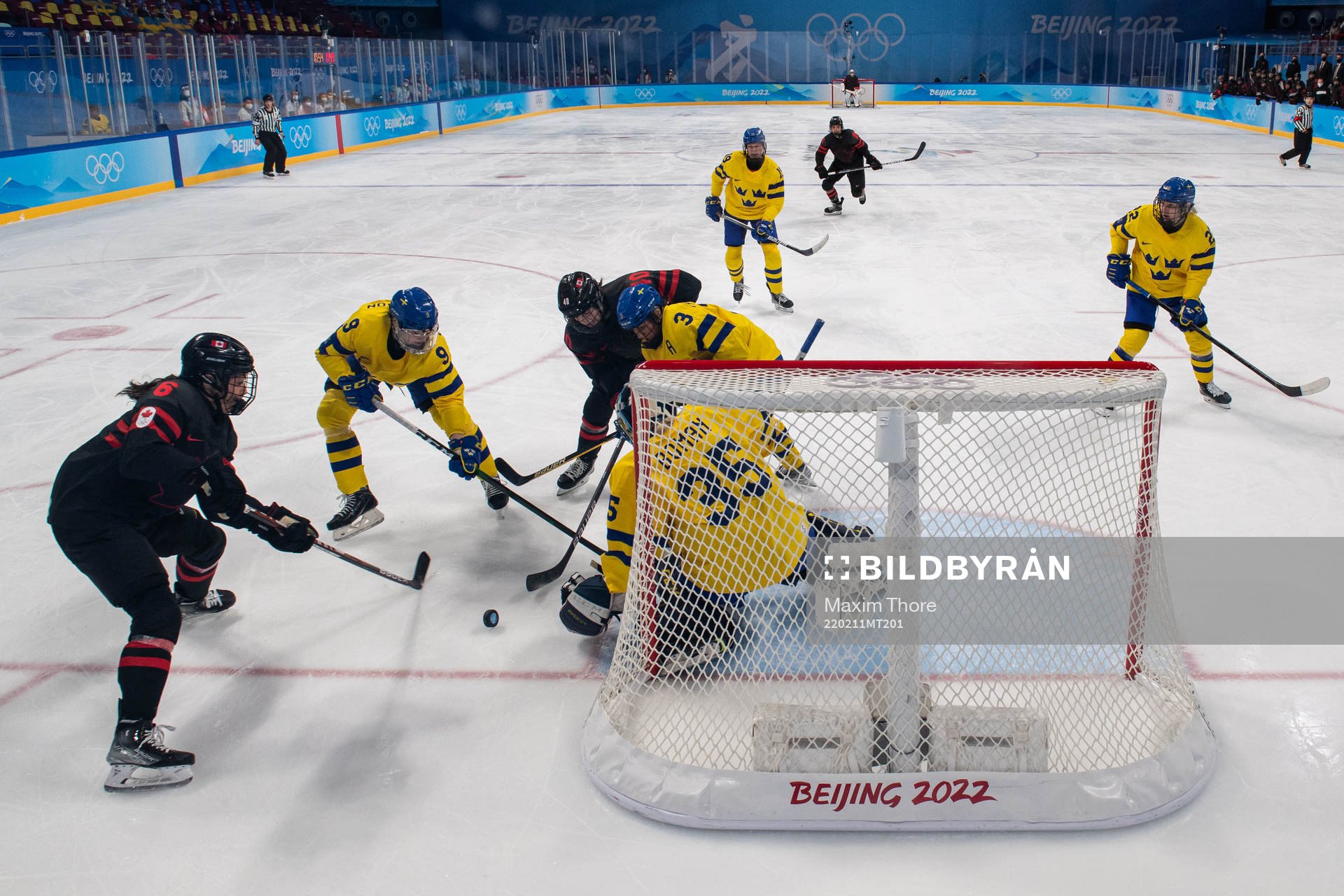 Jessica Adolfsson, Anna Kjellbin and goaltender Ida Boman