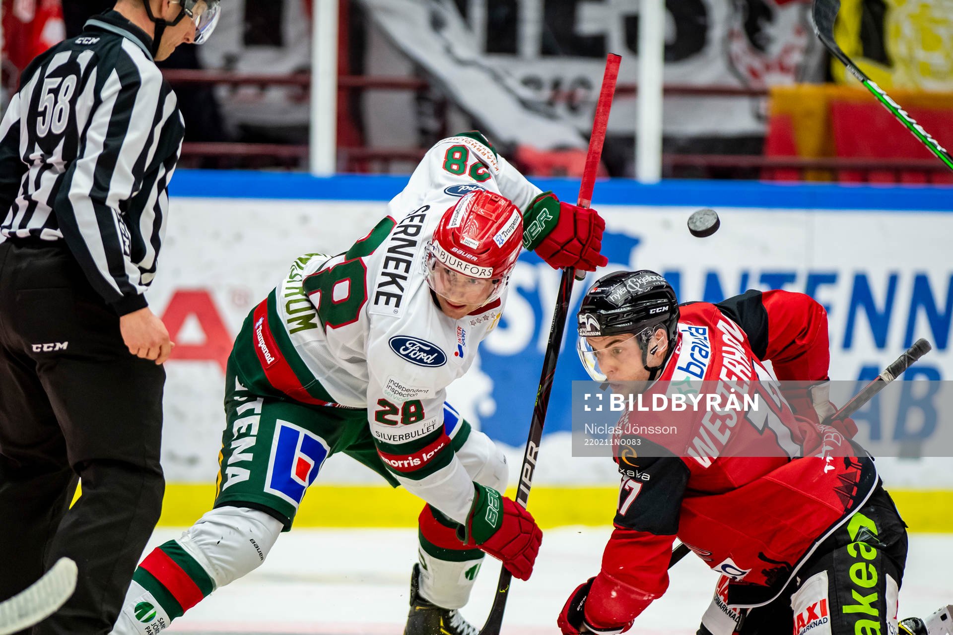 Frölundas Johan Sundström  och Malmö Redhawks Pathrik