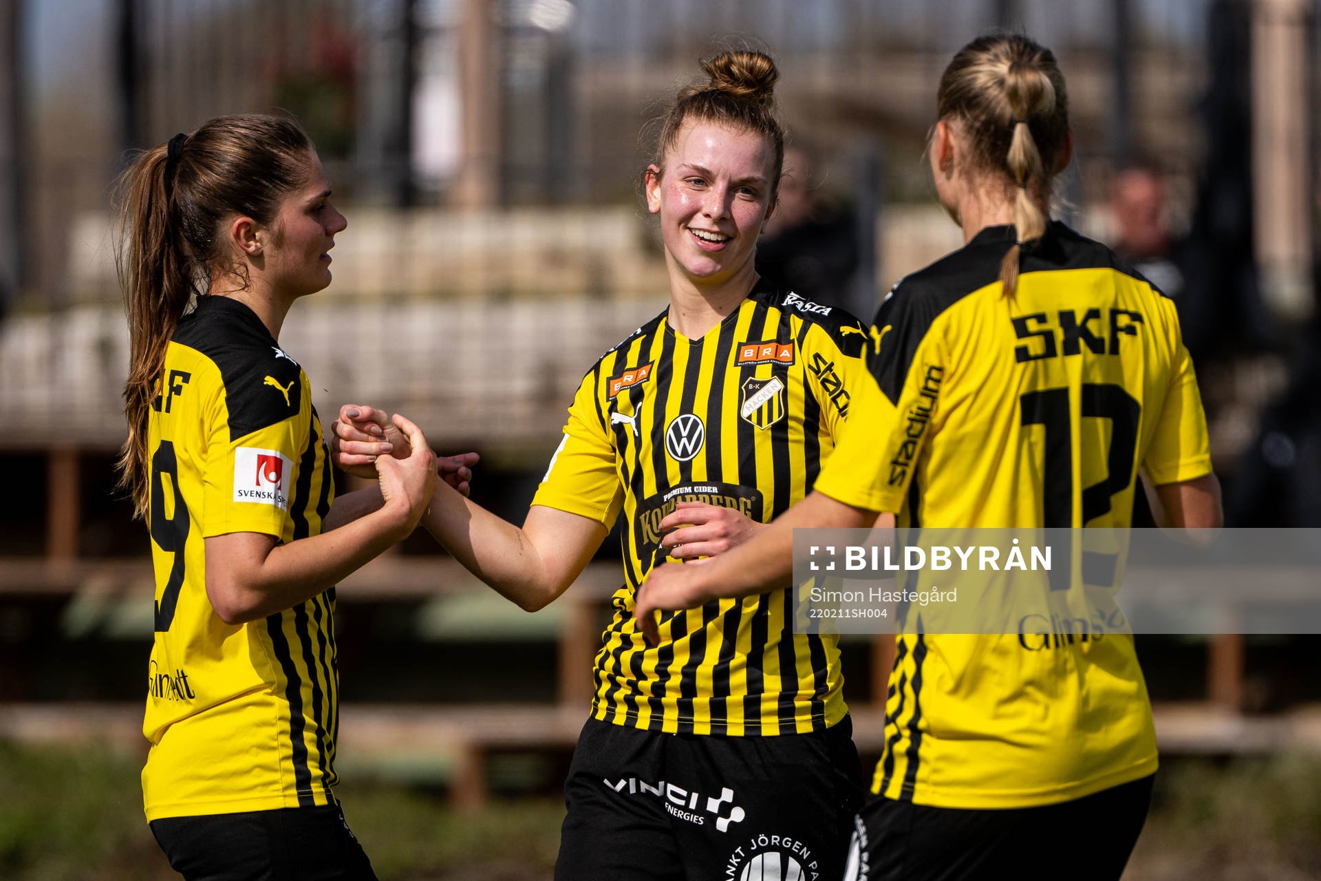 Dilja Yr Zomers of Häcken celebrates 1-1