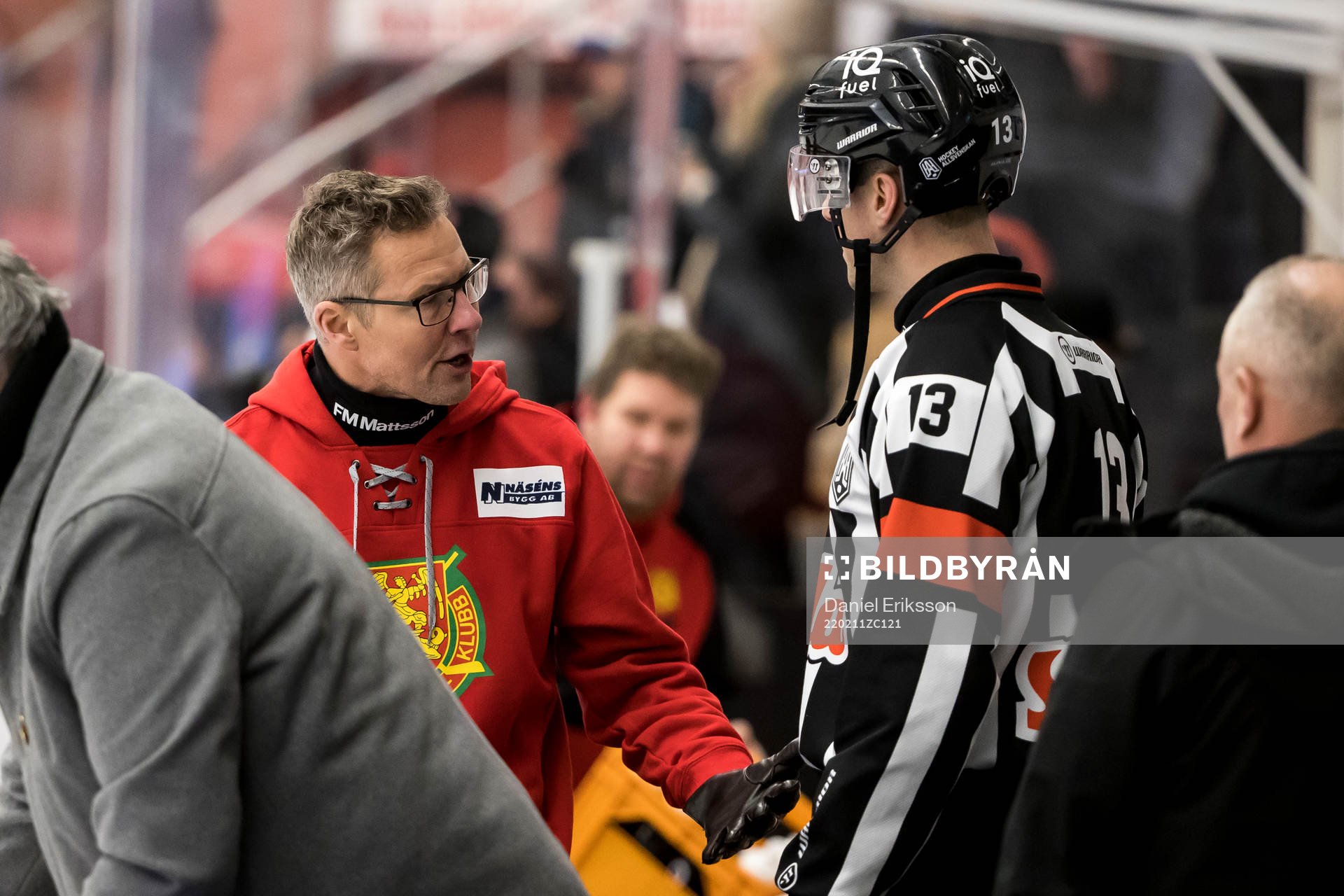 Moras tränare Johan Hedberg  och domare Stefan Johansson