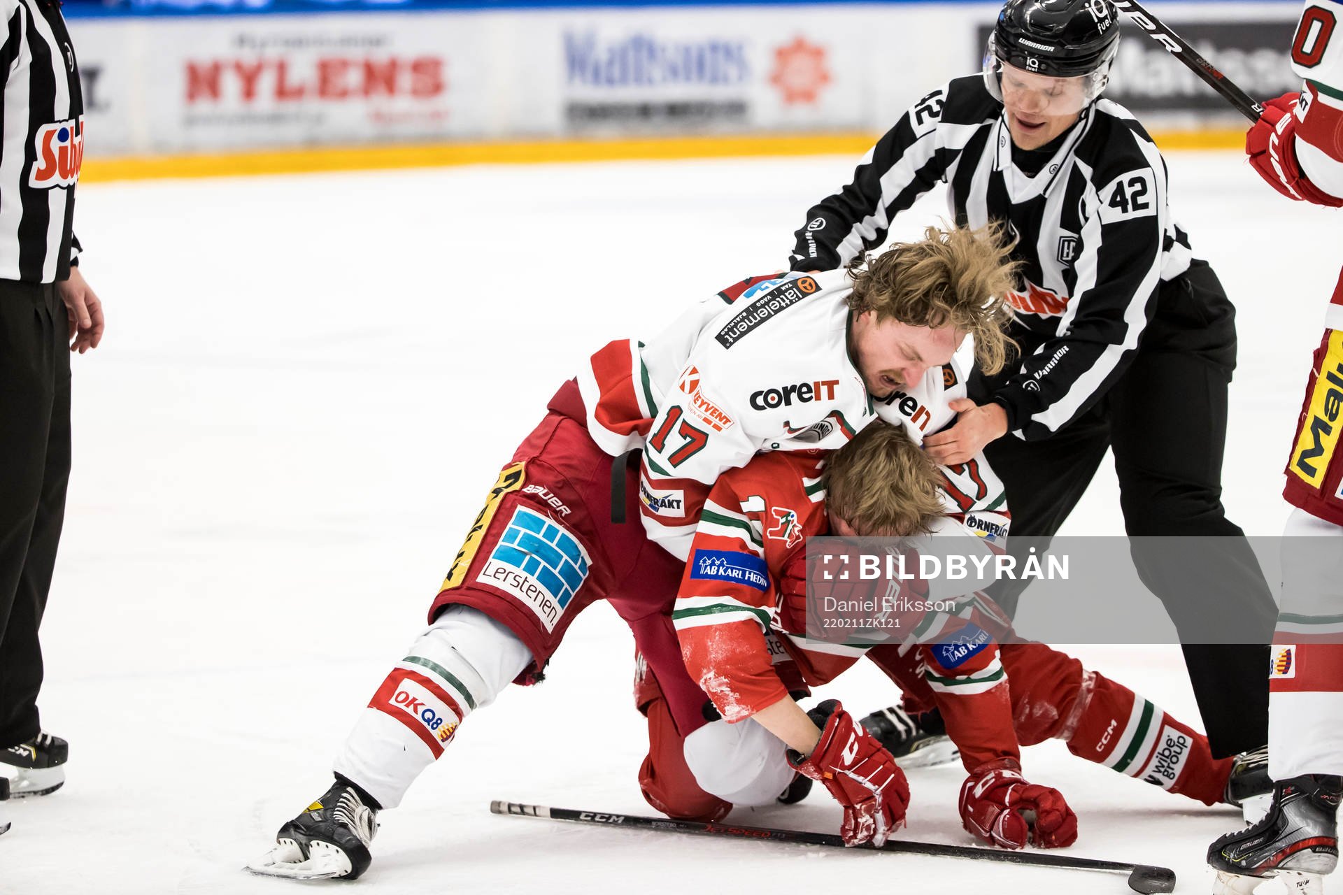 Modos Riley Woods och Moras Filip Björkman i fight