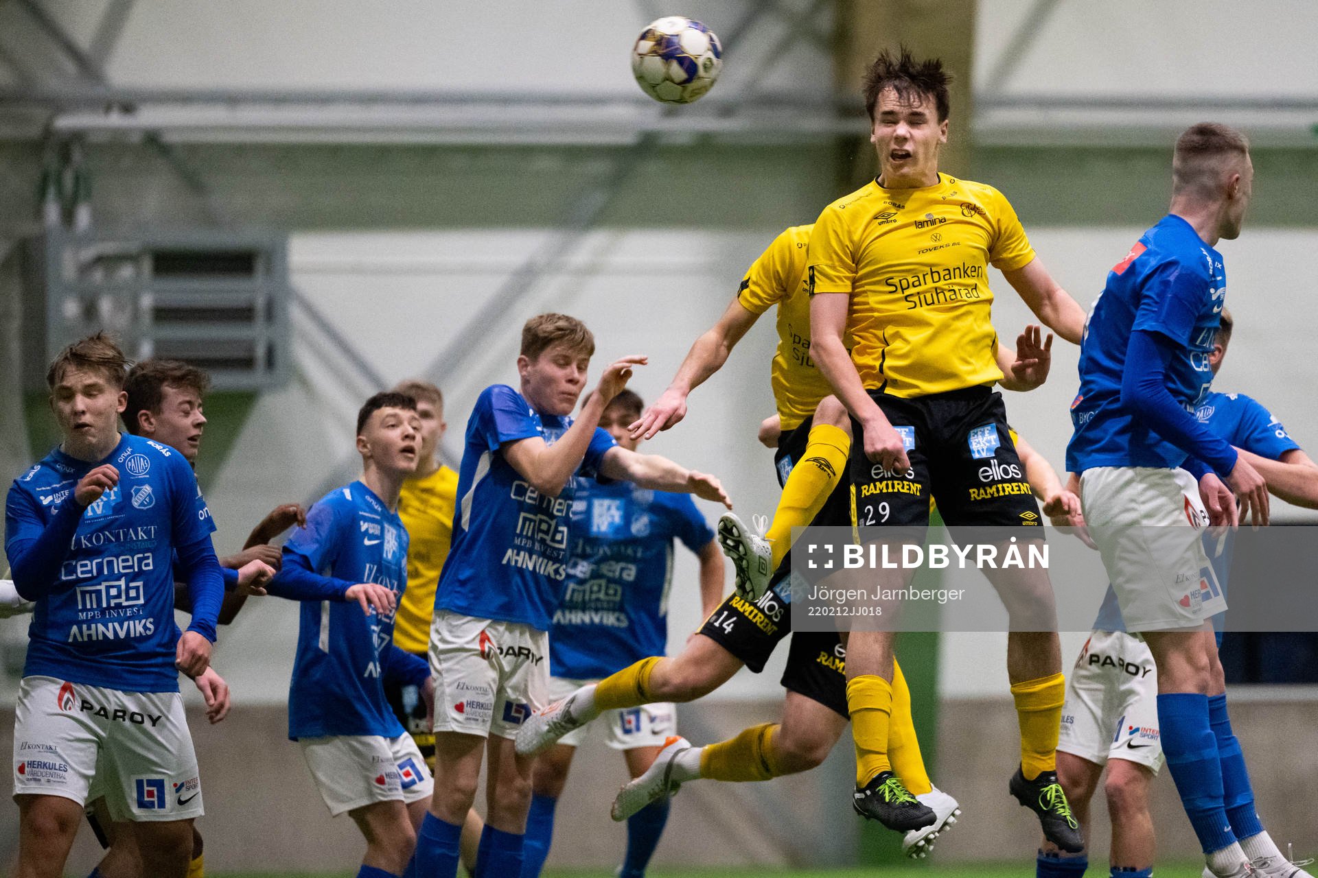 Elfsborgs Frode Aronsson nickar mål under fotbollsmatchen i ligacupen P17 mellan Norrby och Elfsborg den 12 februari 2022 i Borås. 