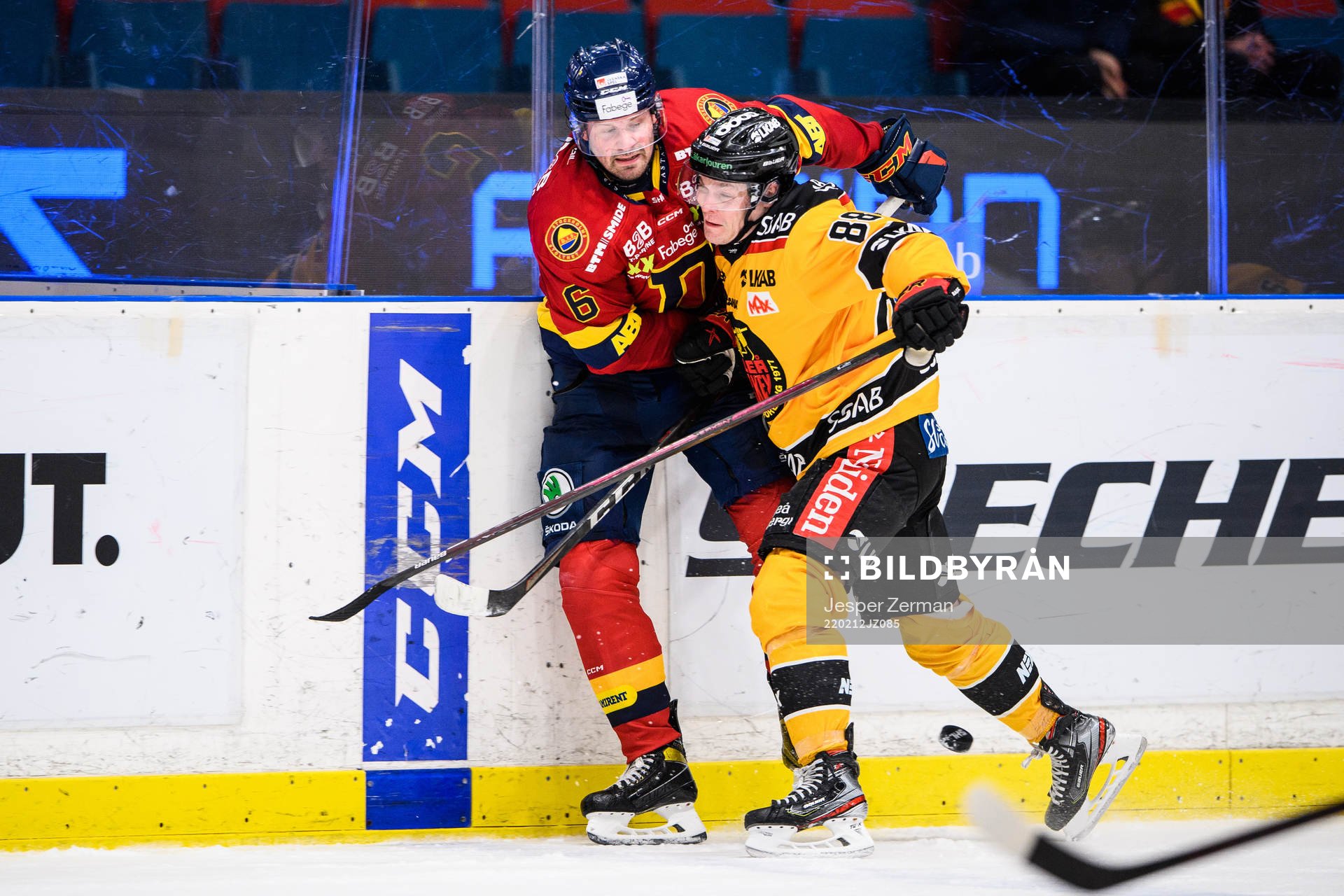 Djurgårdens Stefan Warg och Luleås Joonas Rask